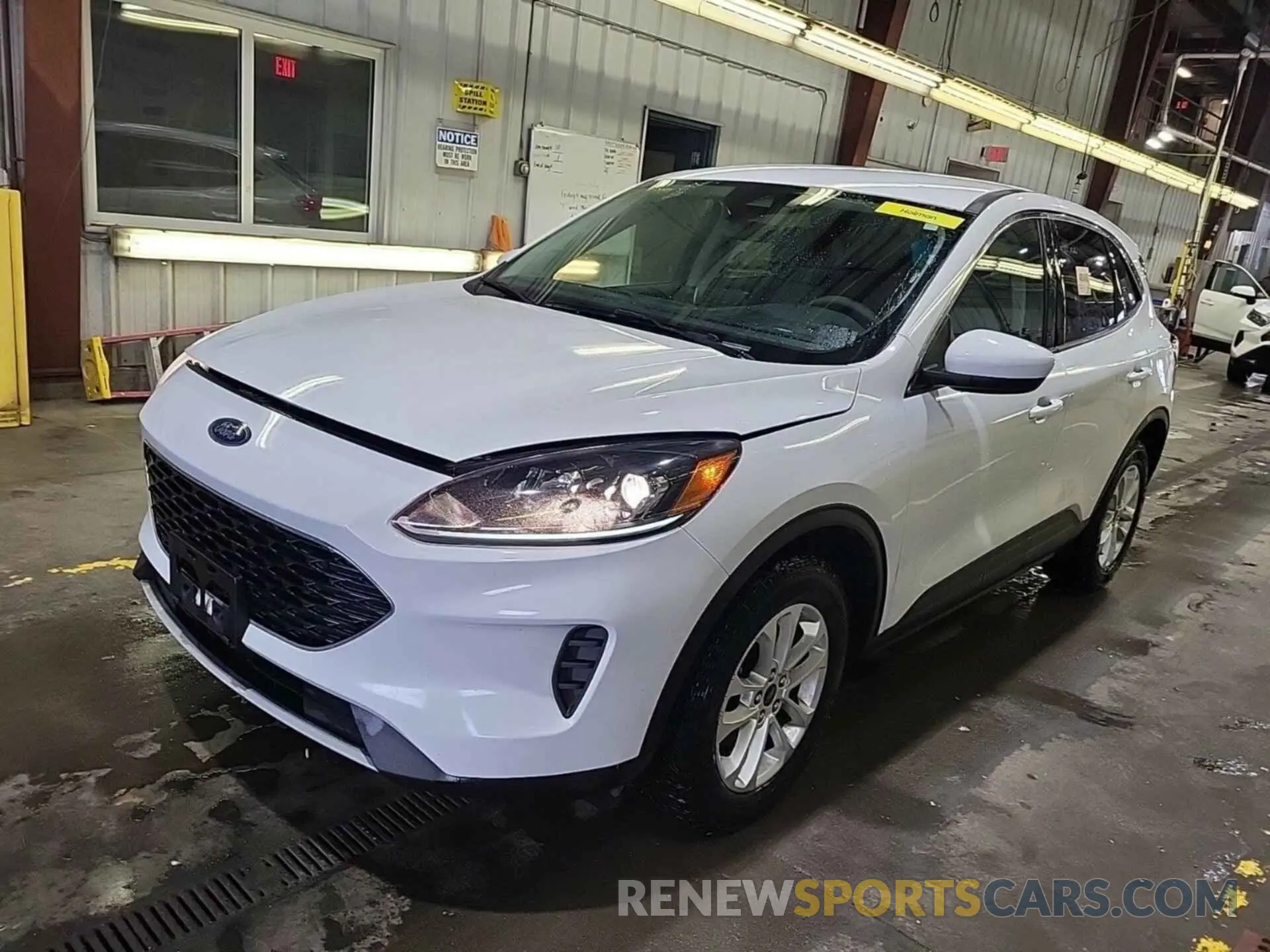 16 Photograph of a damaged car 1FMCU9G60LUB25721 FORD ESCAPE 2020