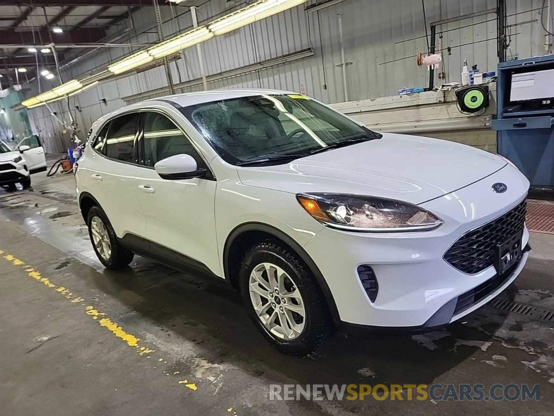 23 Photograph of a damaged car 1FMCU9G60LUB25721 FORD ESCAPE 2020