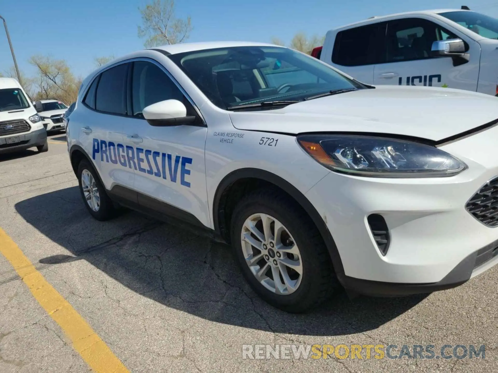 41 Photograph of a damaged car 1FMCU9G60LUB25721 FORD ESCAPE 2020