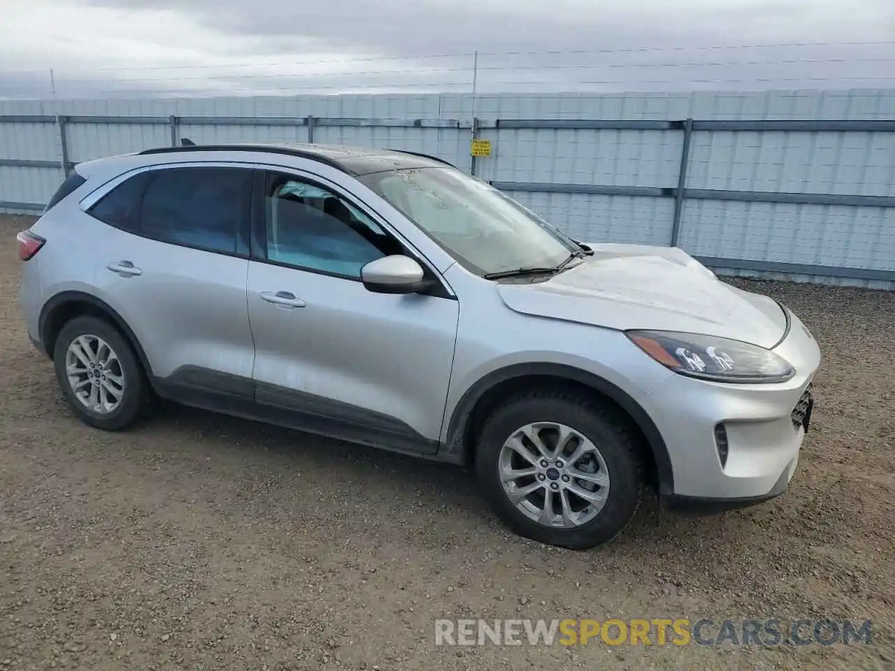 4 Photograph of a damaged car 1FMCU9G60LUB71078 FORD ESCAPE 2020