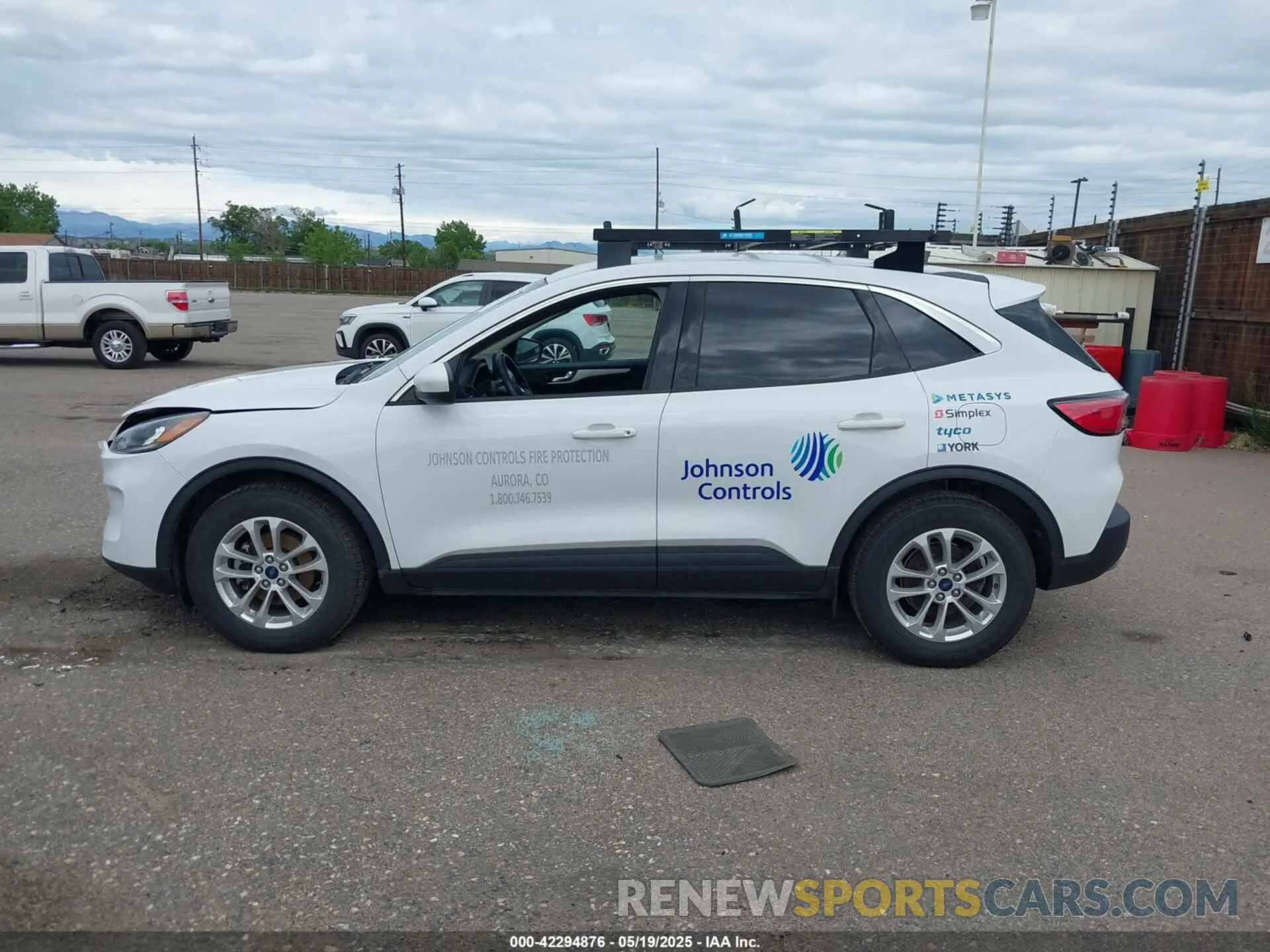 14 Photograph of a damaged car 1FMCU9G60LUB80380 FORD ESCAPE 2020