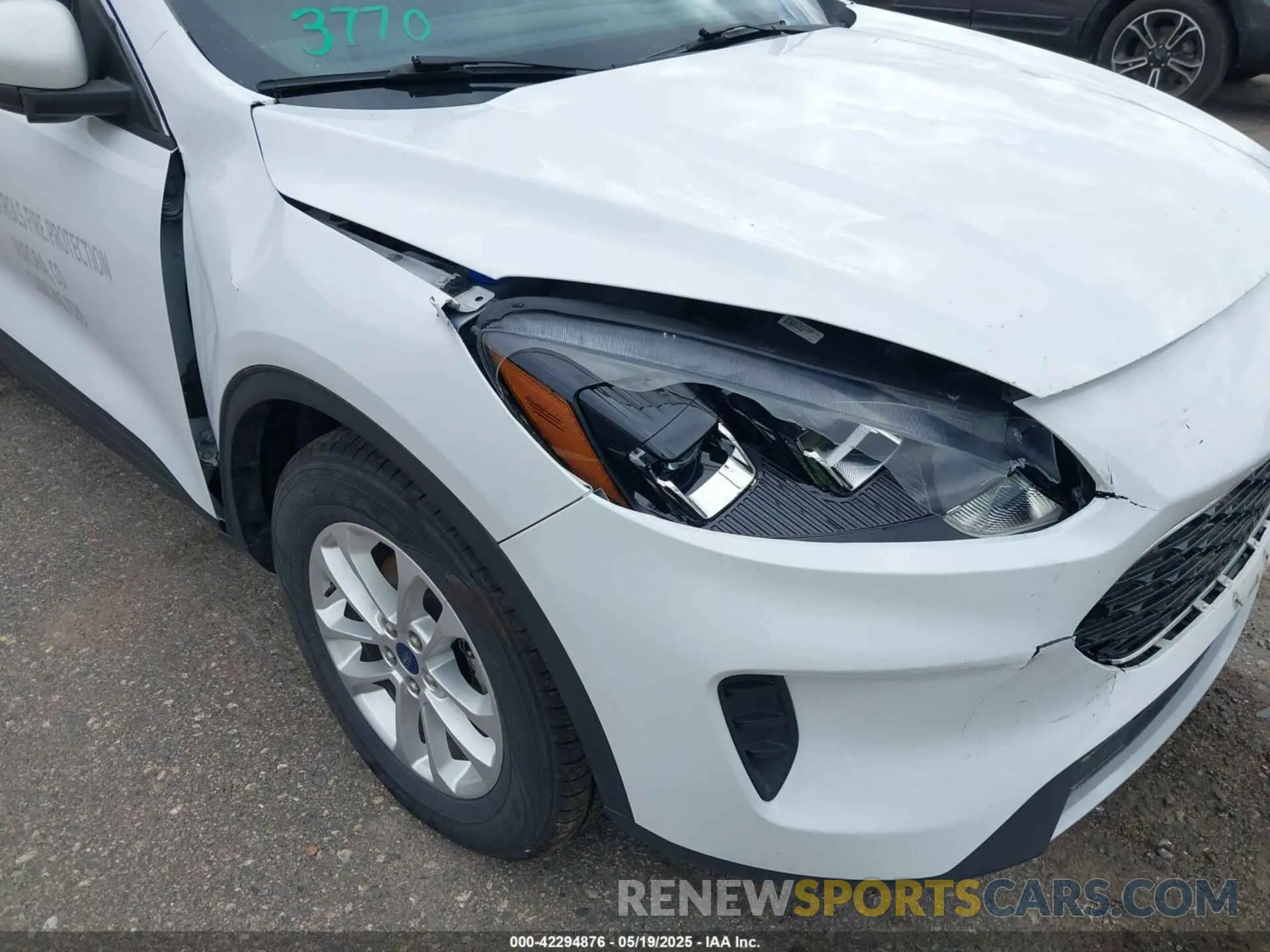 6 Photograph of a damaged car 1FMCU9G60LUB80380 FORD ESCAPE 2020