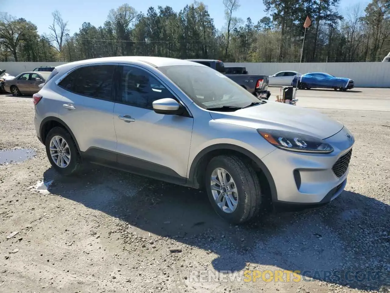 4 Photograph of a damaged car 1FMCU9G60LUC48404 FORD ESCAPE 2020