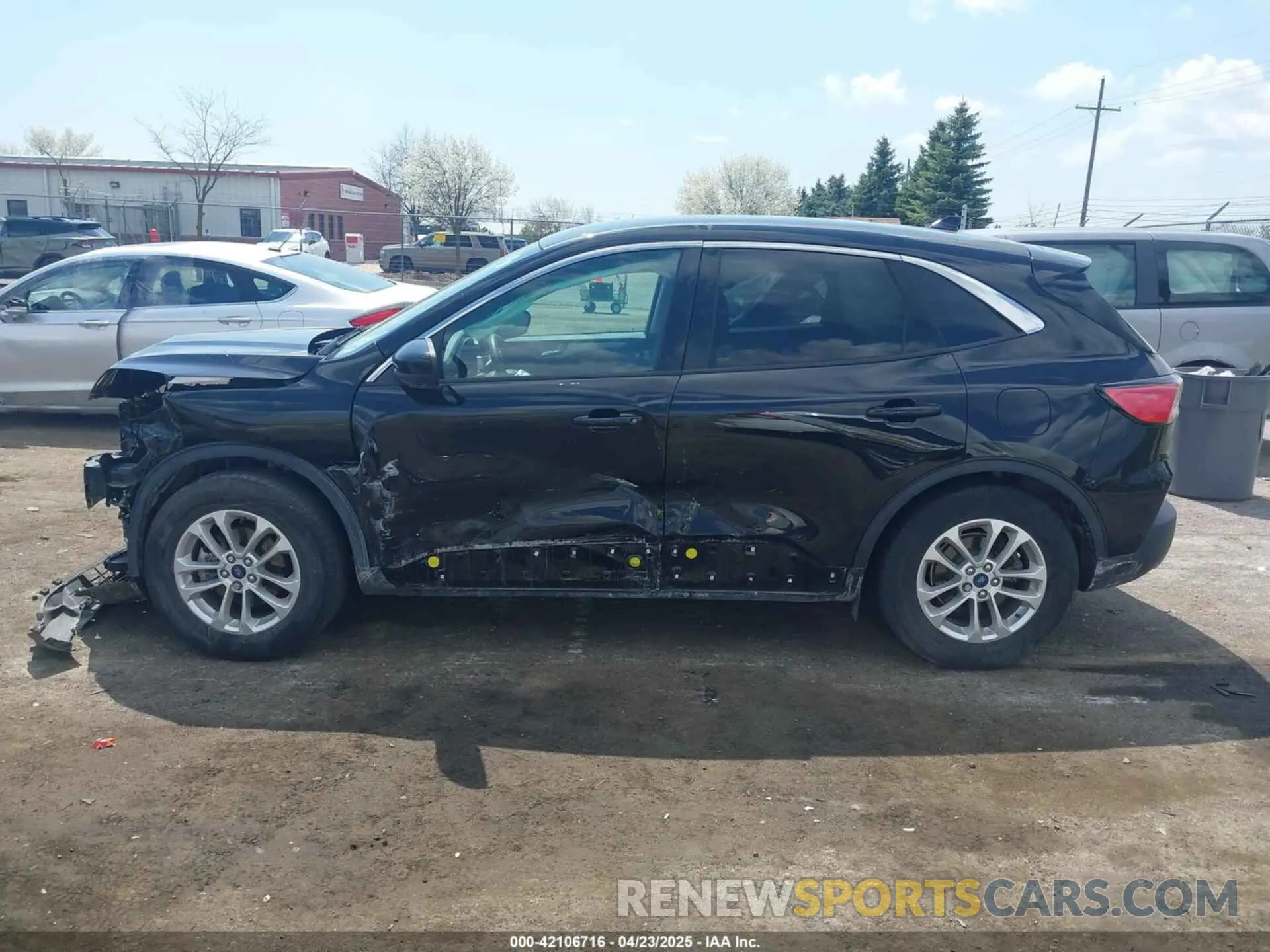 13 Photograph of a damaged car 1FMCU9G61LUA09783 FORD ESCAPE 2020