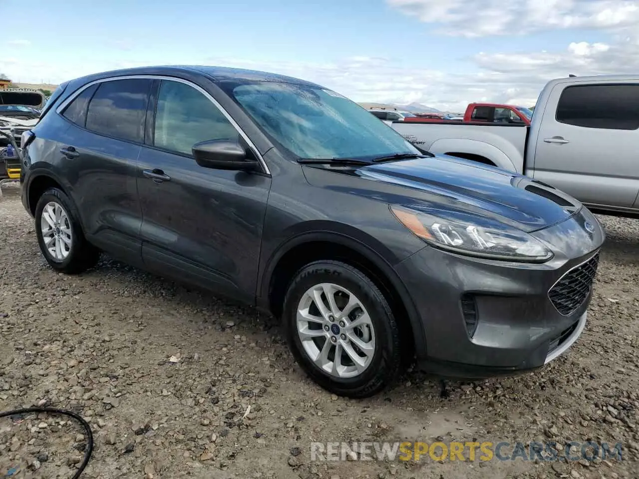 4 Photograph of a damaged car 1FMCU9G61LUA34036 FORD ESCAPE 2020