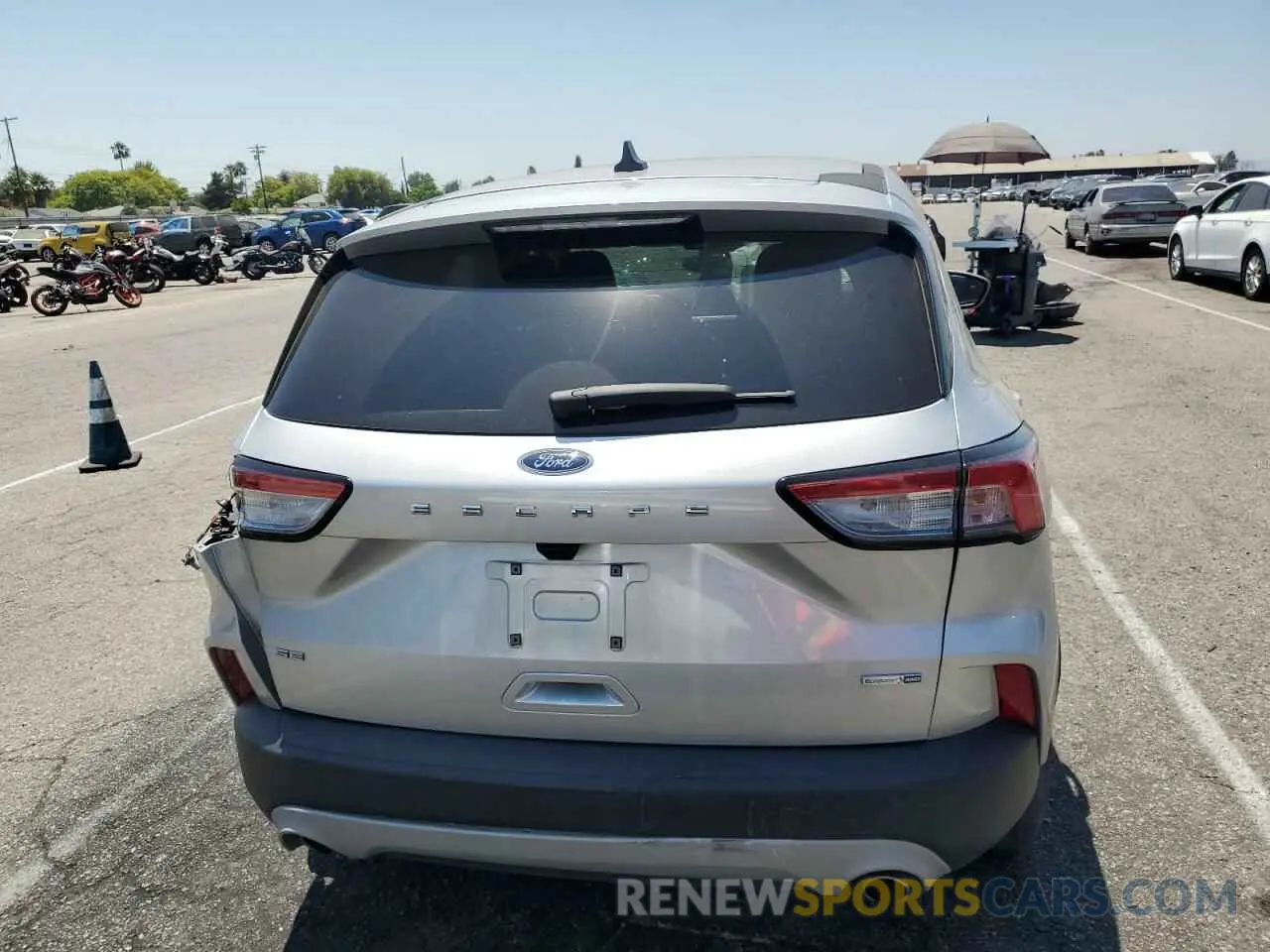 6 Photograph of a damaged car 1FMCU9G61LUB01007 FORD ESCAPE 2020