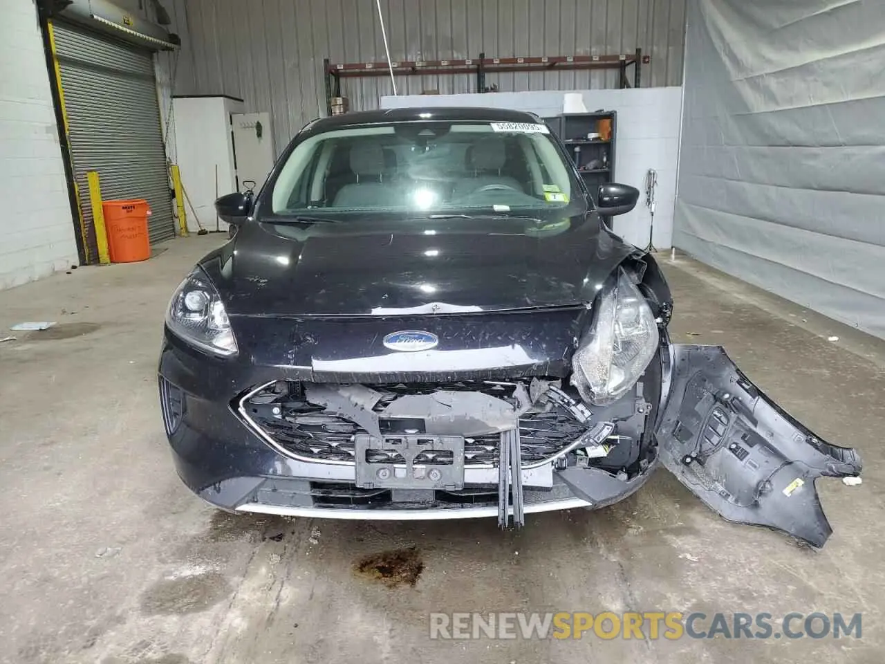 5 Photograph of a damaged car 1FMCU9G61LUB27963 FORD ESCAPE 2020