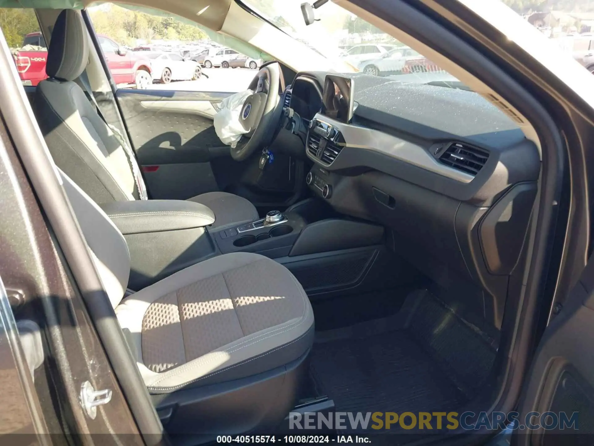 5 Photograph of a damaged car 1FMCU9G61LUB64558 FORD ESCAPE 2020