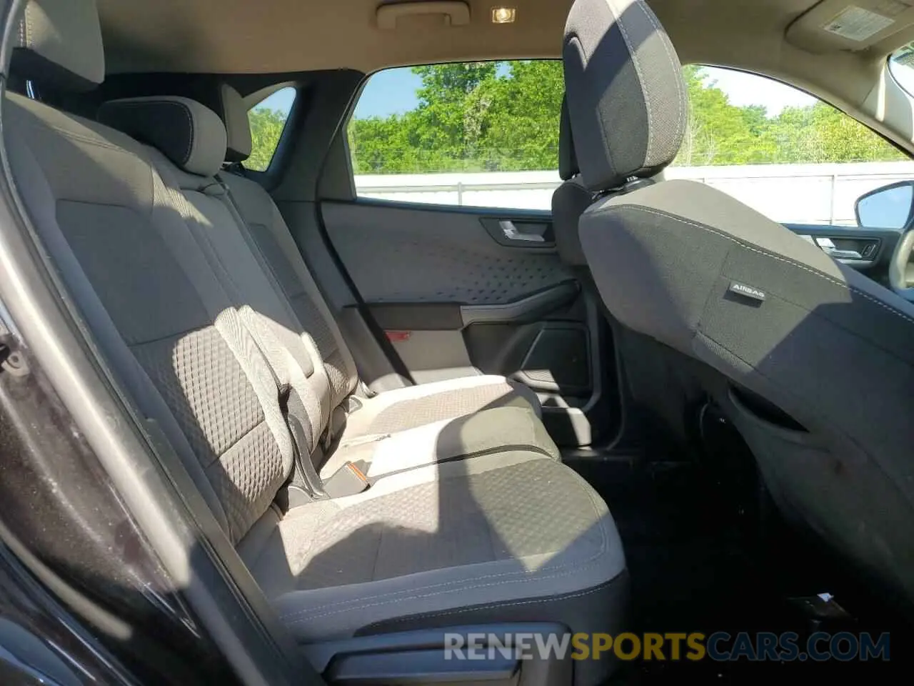 10 Photograph of a damaged car 1FMCU9G61LUC48167 FORD ESCAPE 2020