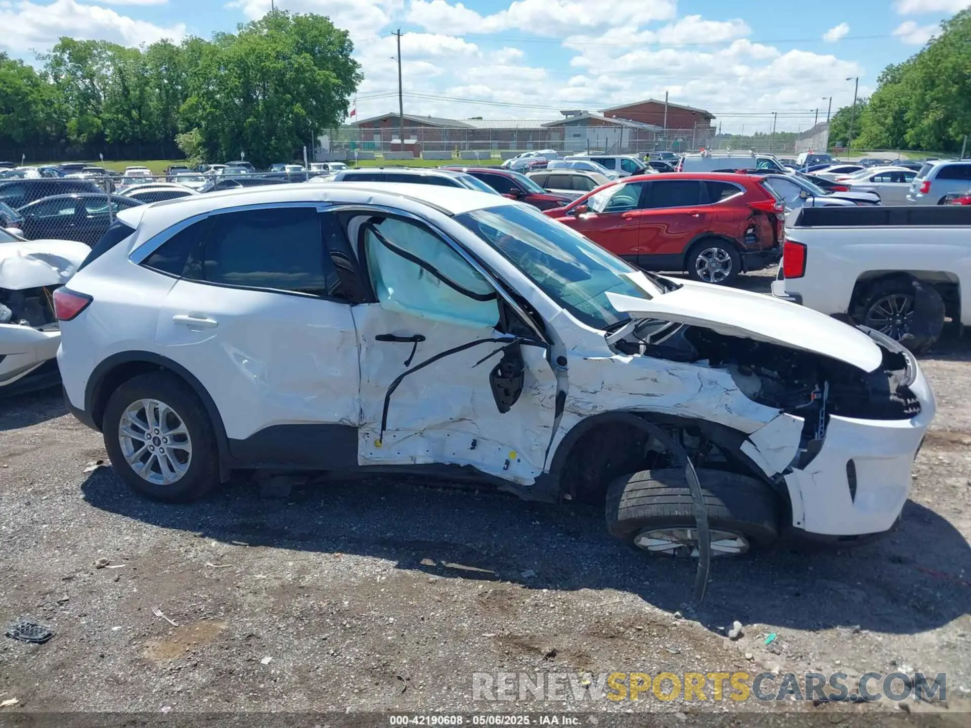 13 Photograph of a damaged car 1FMCU9G61LUC53241 FORD ESCAPE 2020