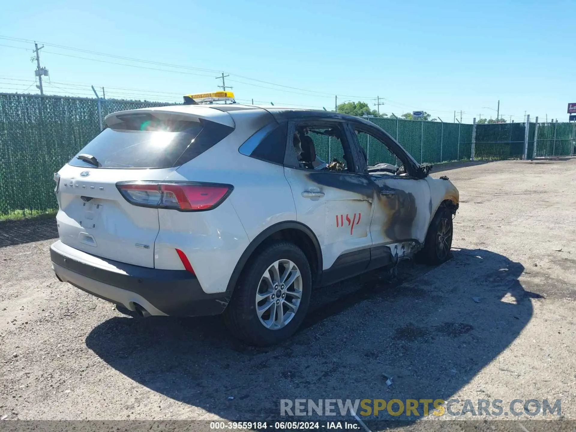 4 Photograph of a damaged car 1FMCU9G62LUA09288 FORD ESCAPE 2020