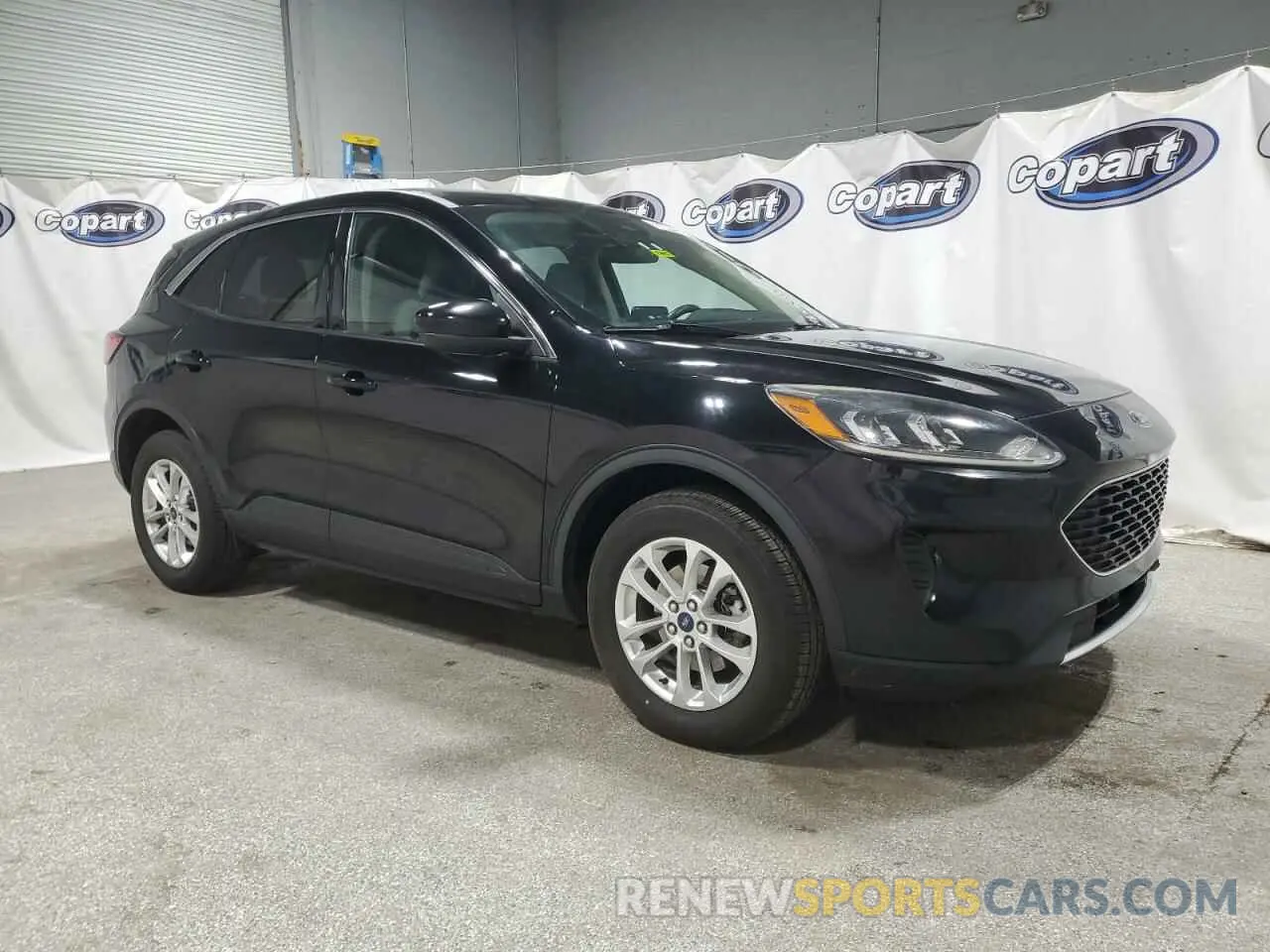 4 Photograph of a damaged car 1FMCU9G62LUA52710 FORD ESCAPE 2020