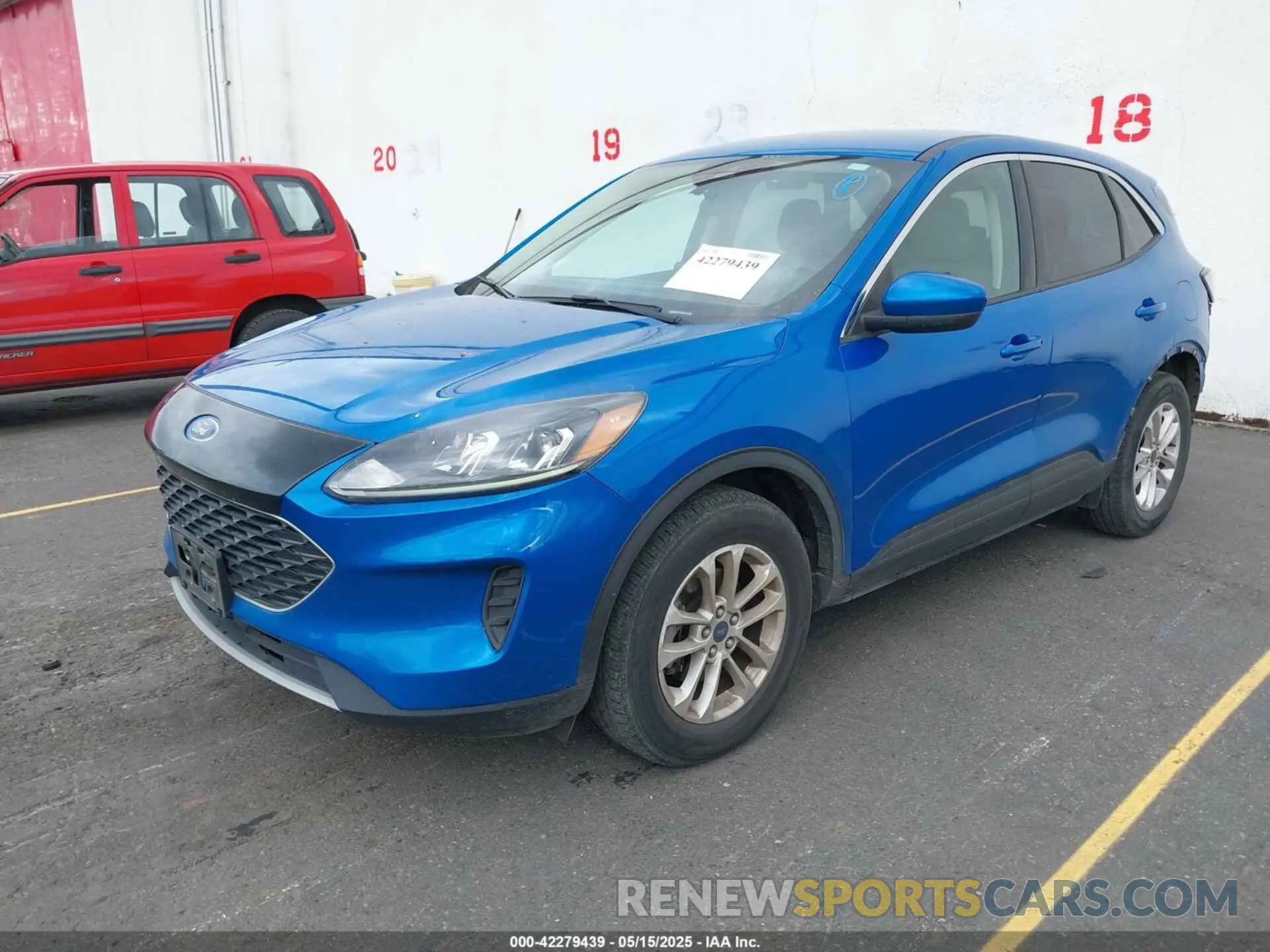2 Photograph of a damaged car 1FMCU9G62LUB06927 FORD ESCAPE 2020