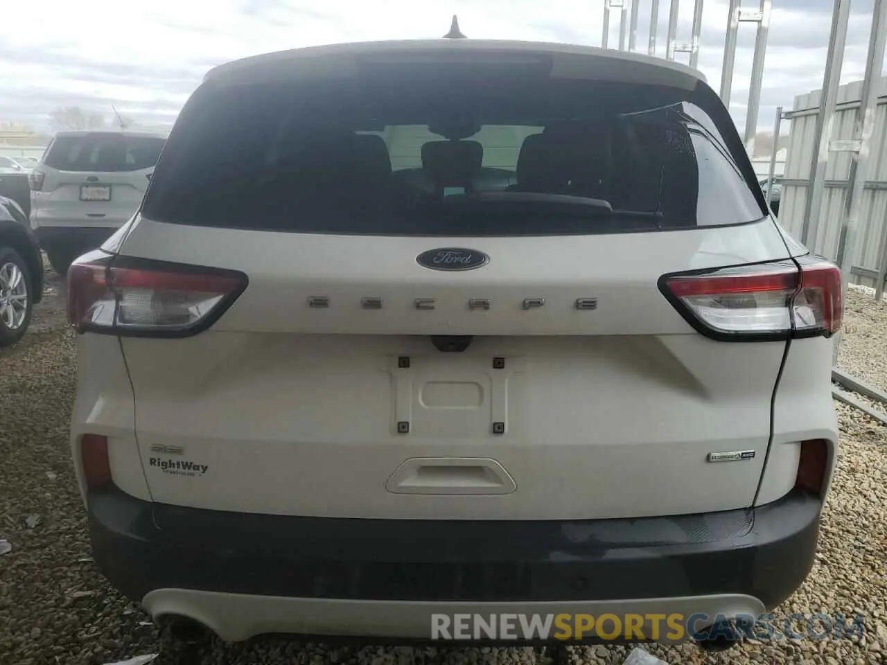 6 Photograph of a damaged car 1FMCU9G62LUB13537 FORD ESCAPE 2020