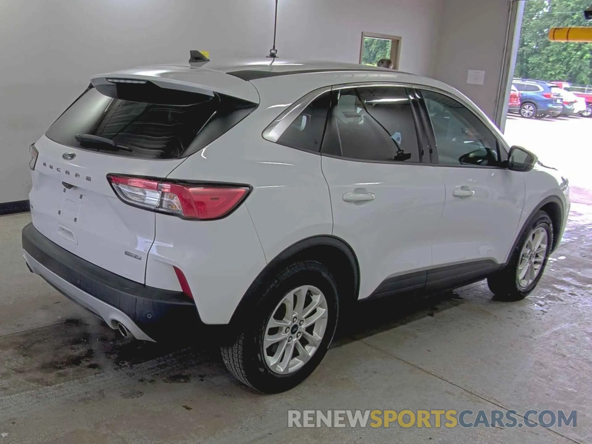 13 Photograph of a damaged car 1FMCU9G62LUB25686 FORD ESCAPE 2020