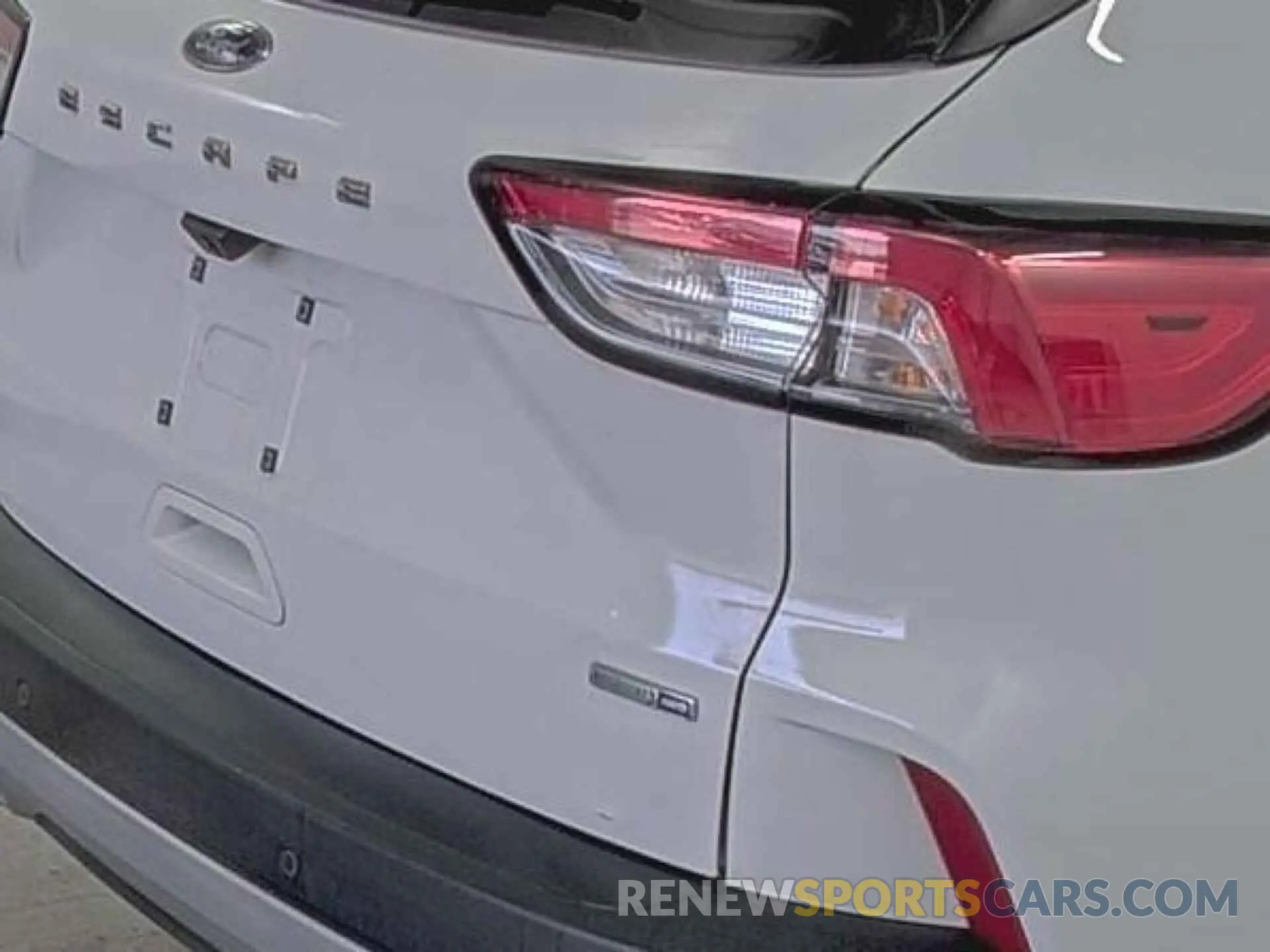 19 Photograph of a damaged car 1FMCU9G62LUB25686 FORD ESCAPE 2020