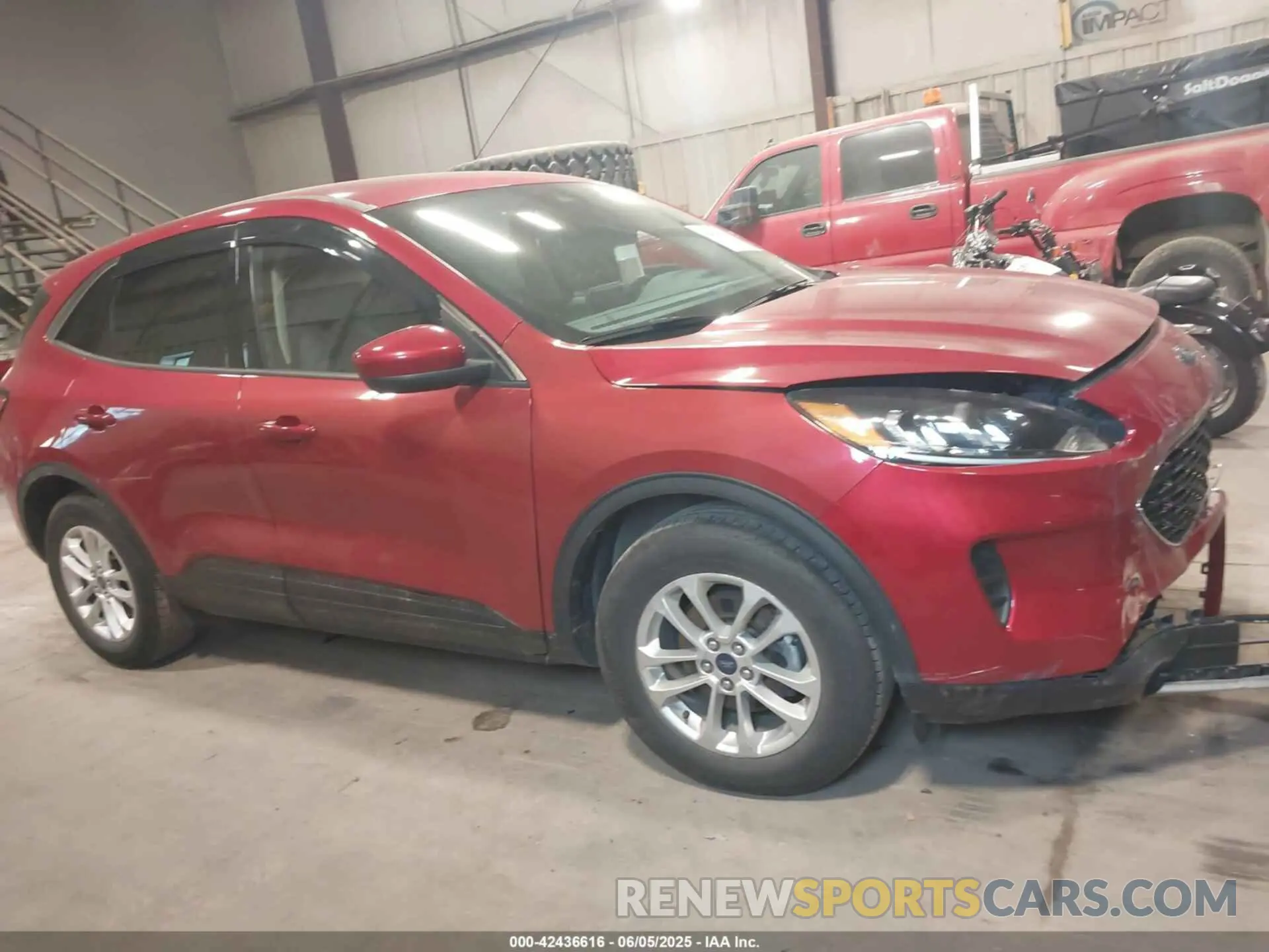 13 Photograph of a damaged car 1FMCU9G62LUB53522 FORD ESCAPE 2020