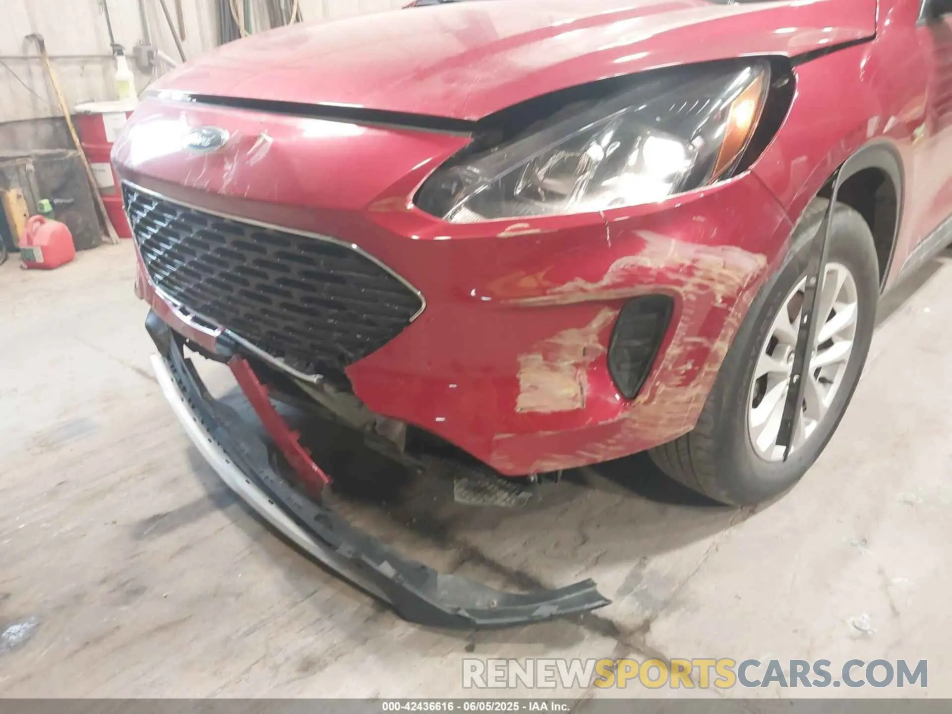 6 Photograph of a damaged car 1FMCU9G62LUB53522 FORD ESCAPE 2020