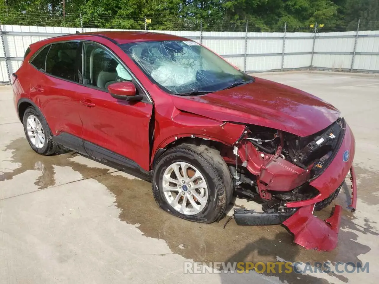4 Photograph of a damaged car 1FMCU9G62LUB85385 FORD ESCAPE 2020
