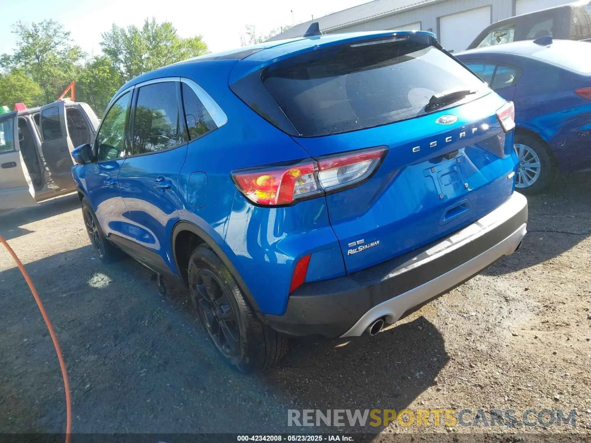 3 Photograph of a damaged car 1FMCU9G62LUC08521 FORD ESCAPE 2020