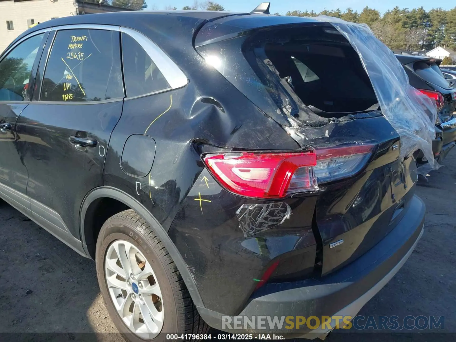 6 Photograph of a damaged car 1FMCU9G62LUC22404 FORD ESCAPE 2020