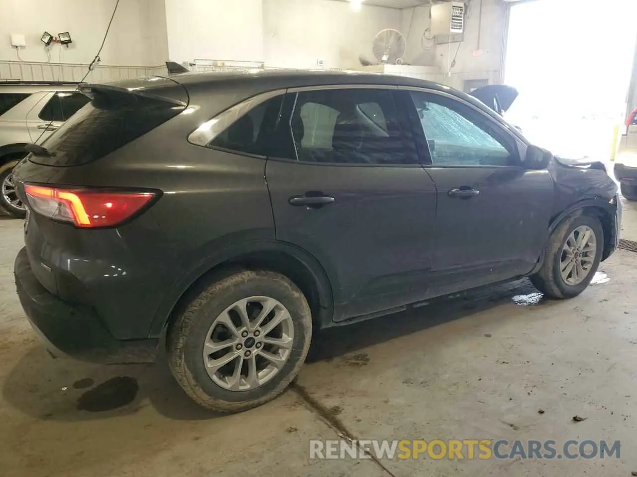3 Photograph of a damaged car 1FMCU9G62LUC47934 FORD ESCAPE 2020