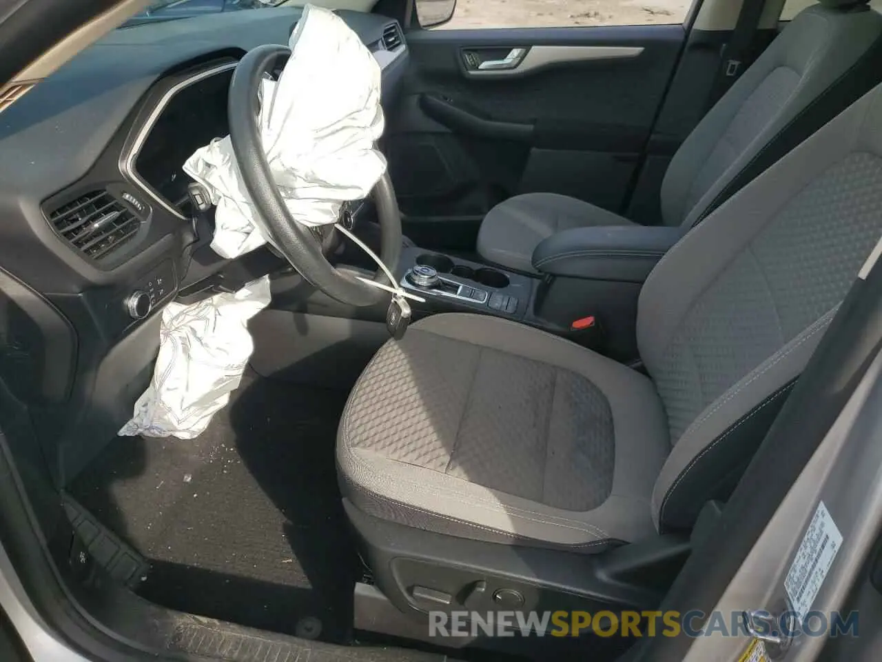7 Photograph of a damaged car 1FMCU9G62LUC62739 FORD ESCAPE 2020