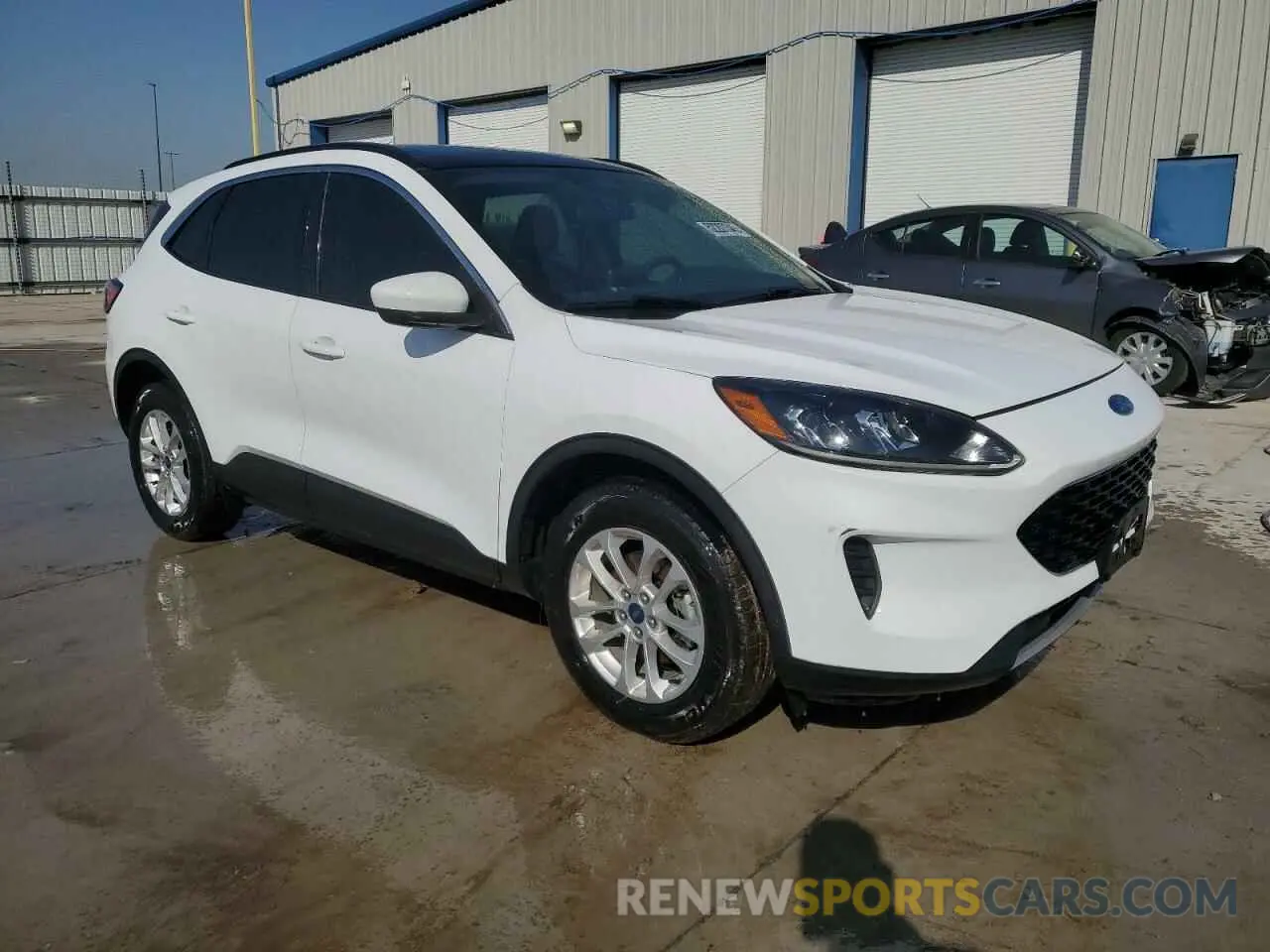 4 Photograph of a damaged car 1FMCU9G63LUA01099 FORD ESCAPE 2020