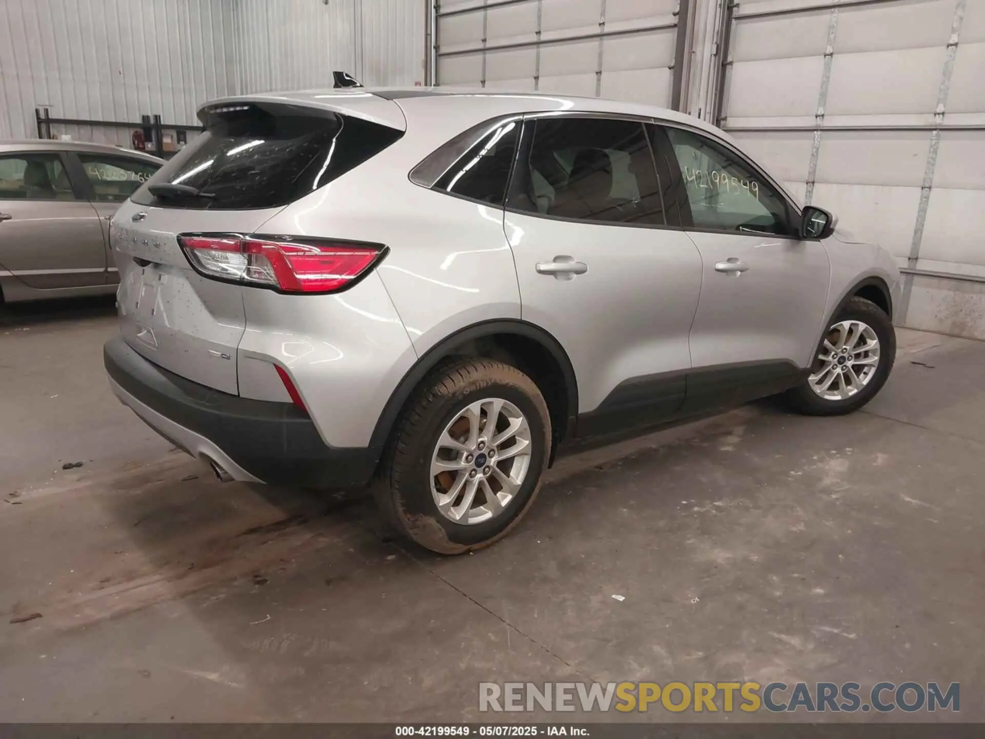4 Photograph of a damaged car 1FMCU9G63LUA56720 FORD ESCAPE 2020