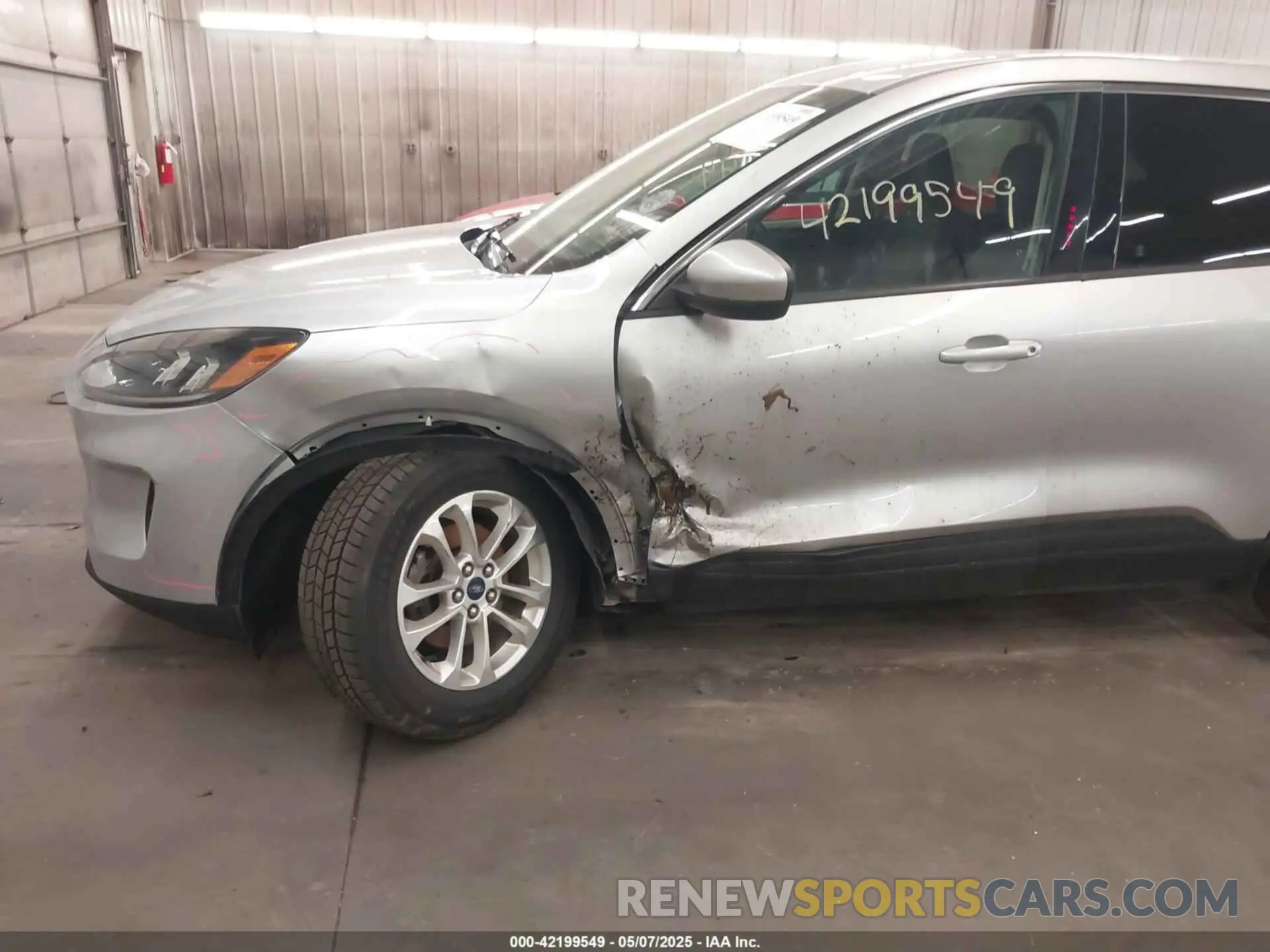 6 Photograph of a damaged car 1FMCU9G63LUA56720 FORD ESCAPE 2020