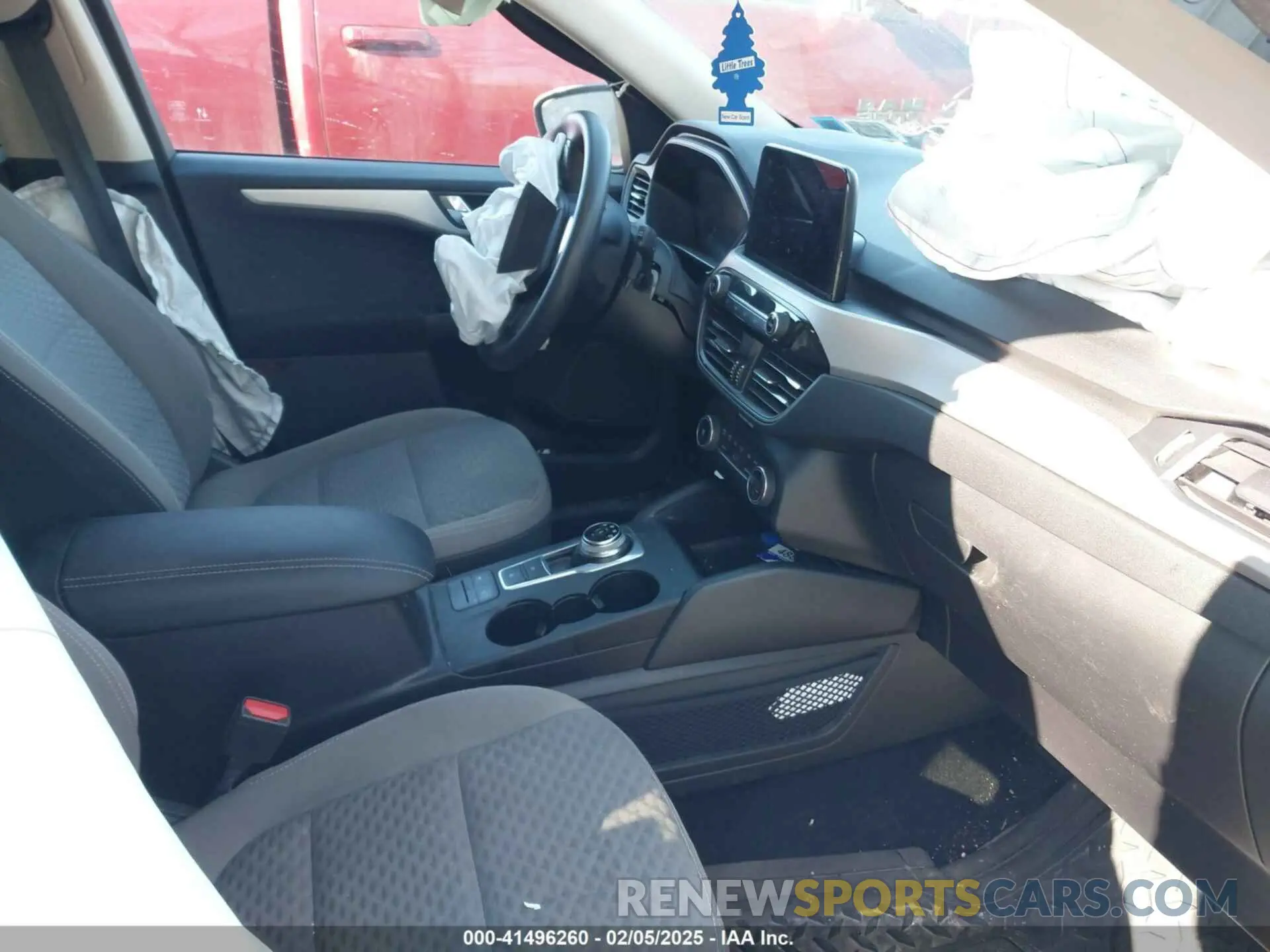 5 Photograph of a damaged car 1FMCU9G63LUA64915 FORD ESCAPE 2020
