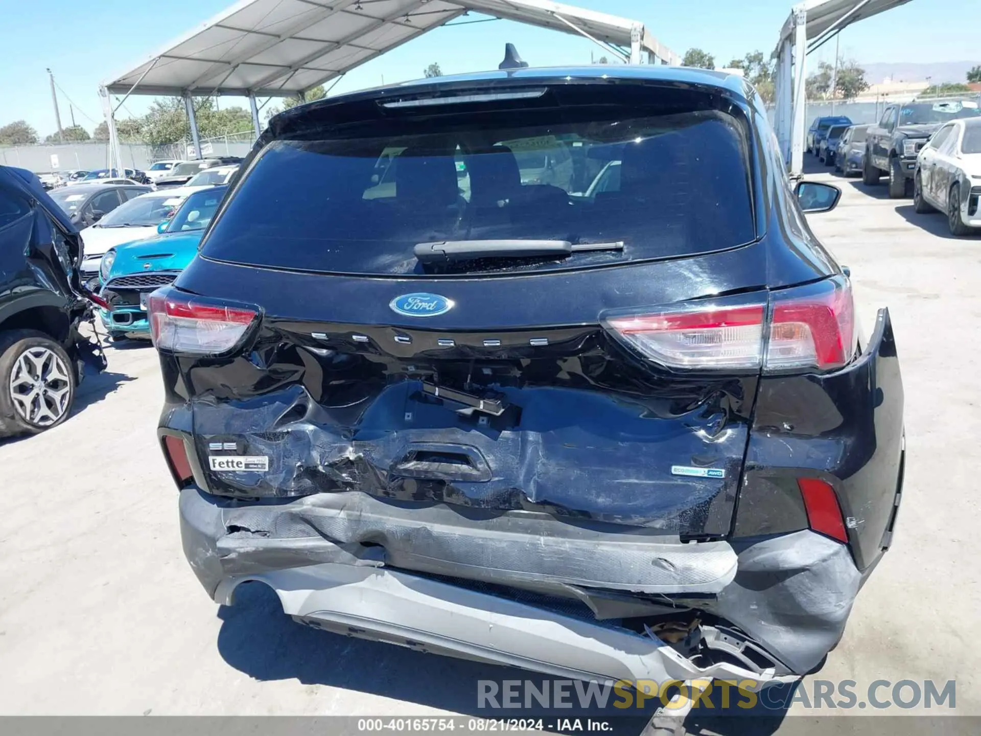 16 Photograph of a damaged car 1FMCU9G63LUA89894 FORD ESCAPE 2020