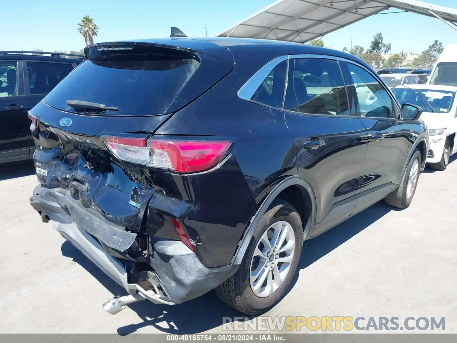 4 Photograph of a damaged car 1FMCU9G63LUA89894 FORD ESCAPE 2020