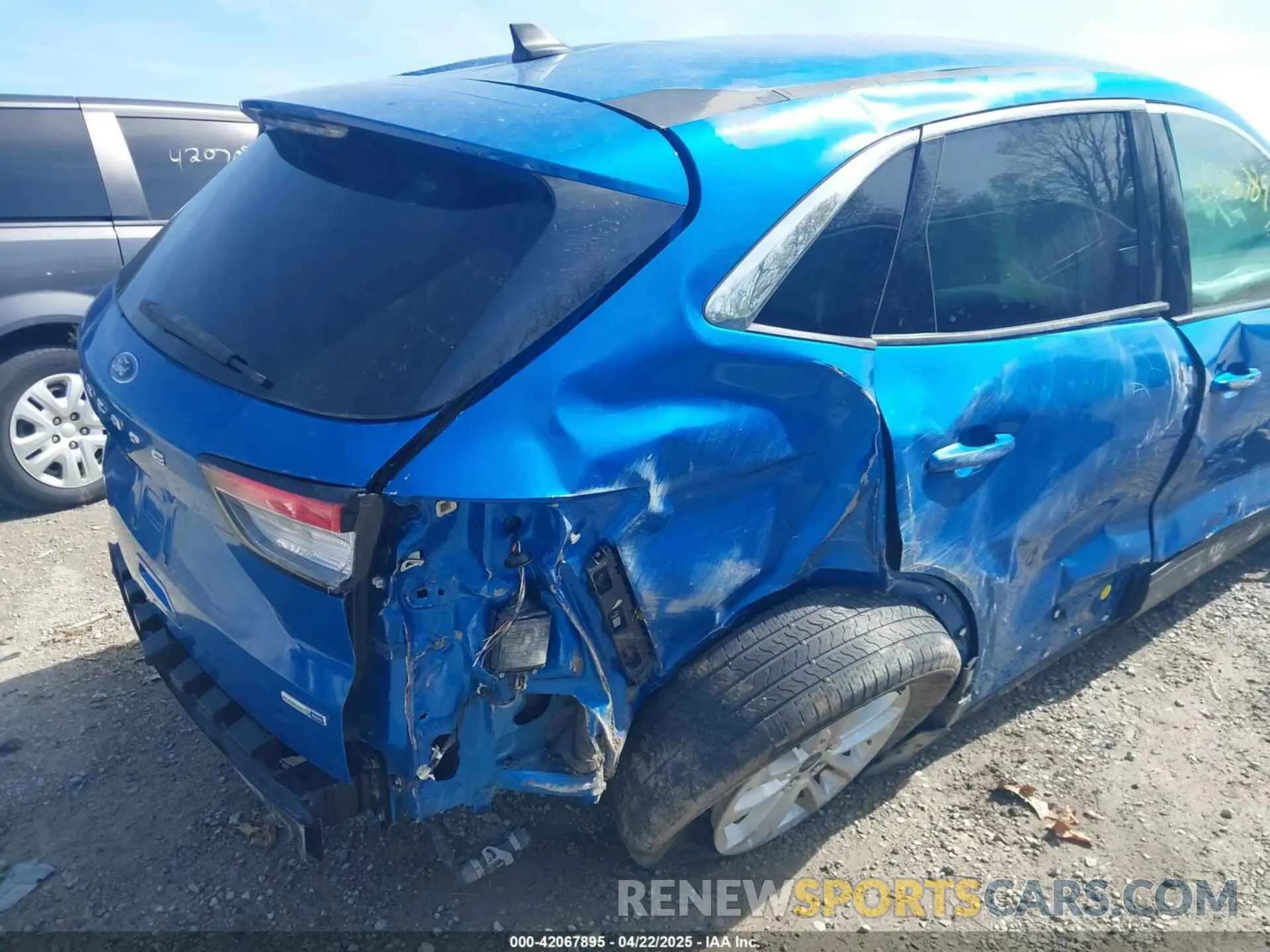 16 Photograph of a damaged car 1FMCU9G63LUB63489 FORD ESCAPE 2020
