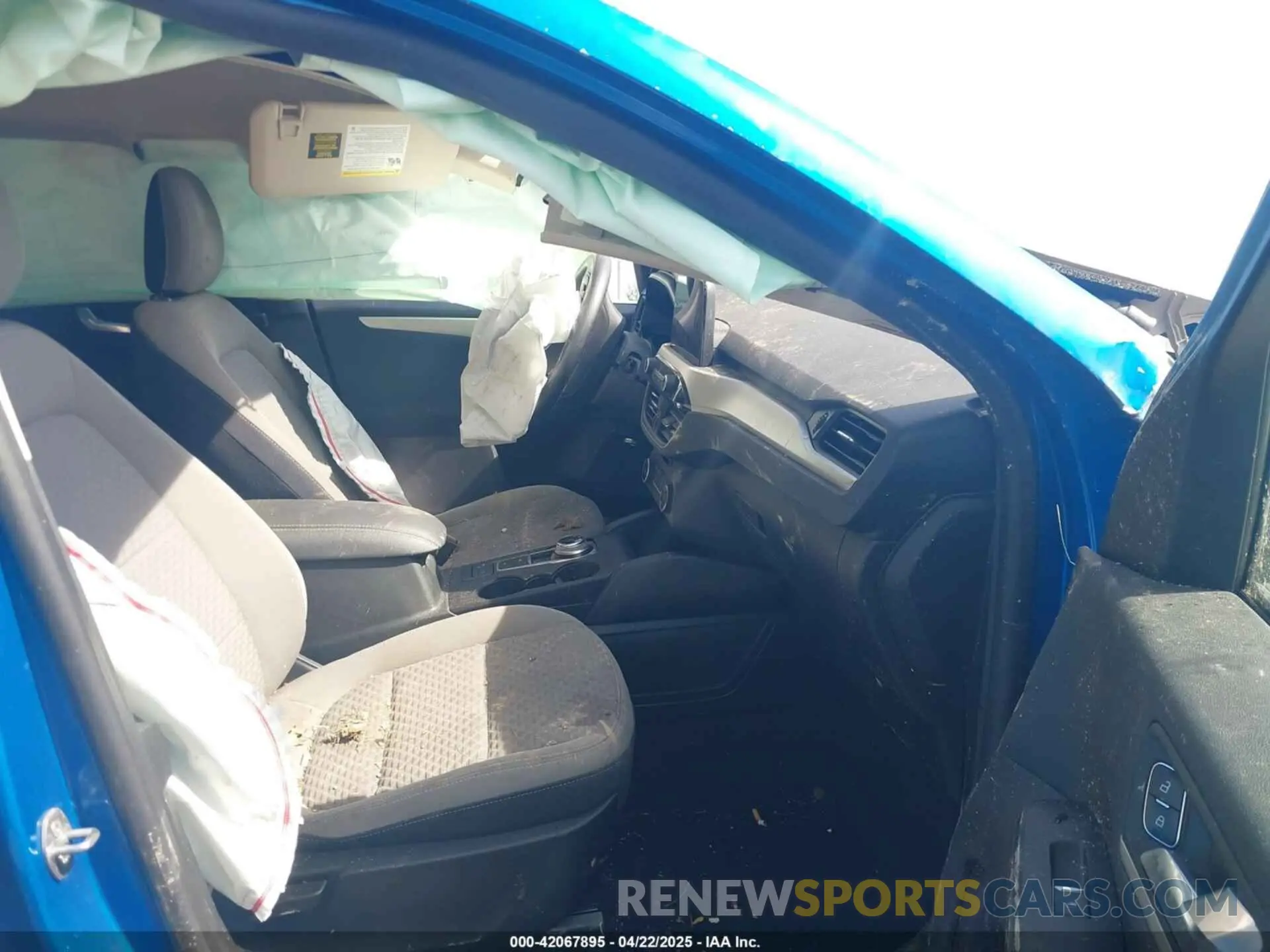 5 Photograph of a damaged car 1FMCU9G63LUB63489 FORD ESCAPE 2020