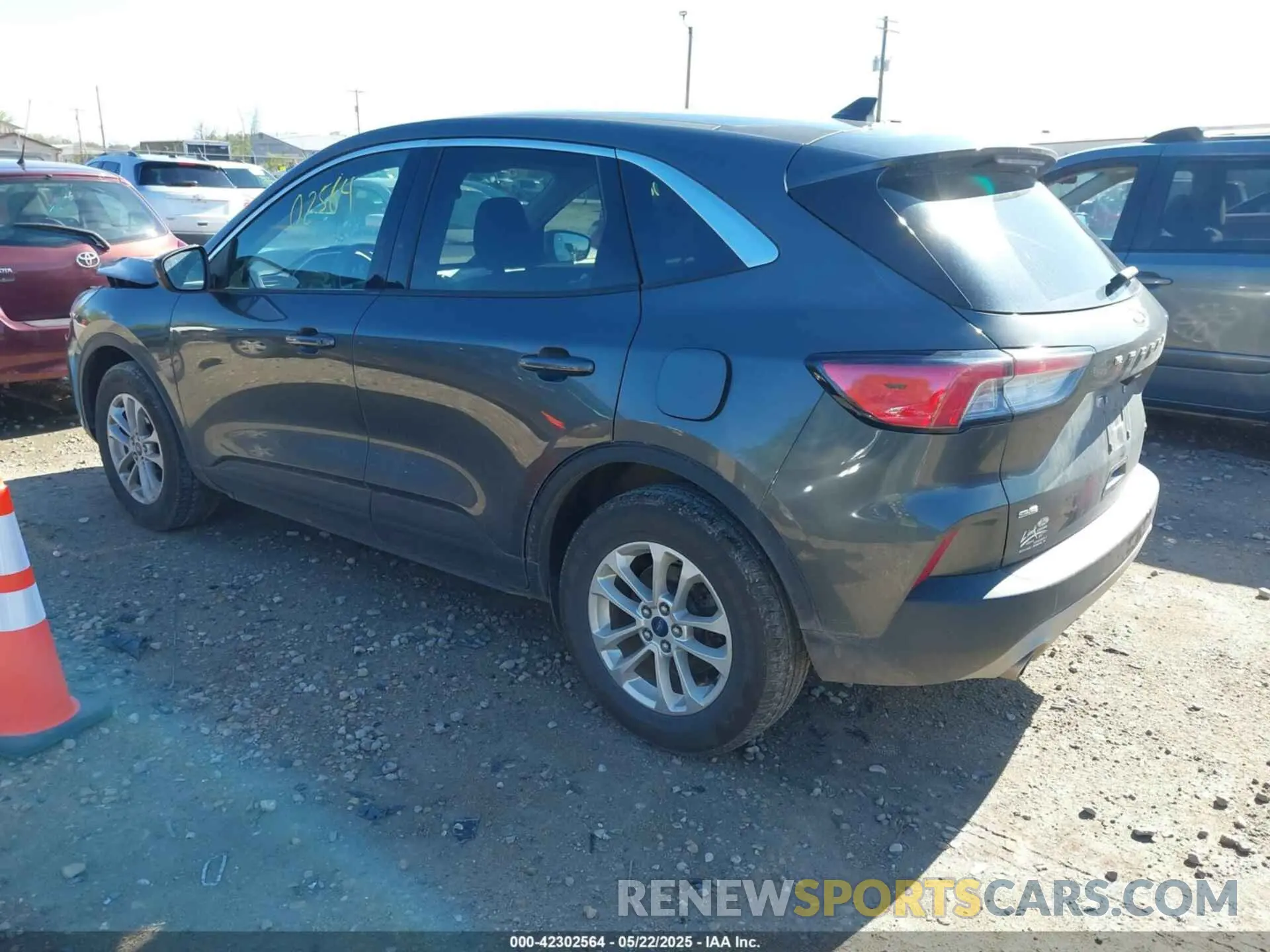 3 Photograph of a damaged car 1FMCU9G63LUC13520 FORD ESCAPE 2020