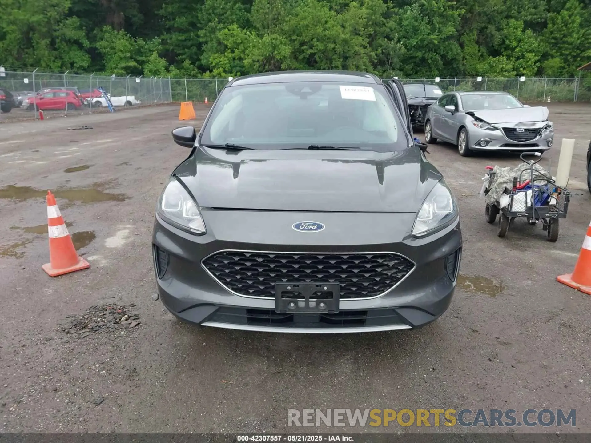 13 Photograph of a damaged car 1FMCU9G64LUA25167 FORD ESCAPE 2020