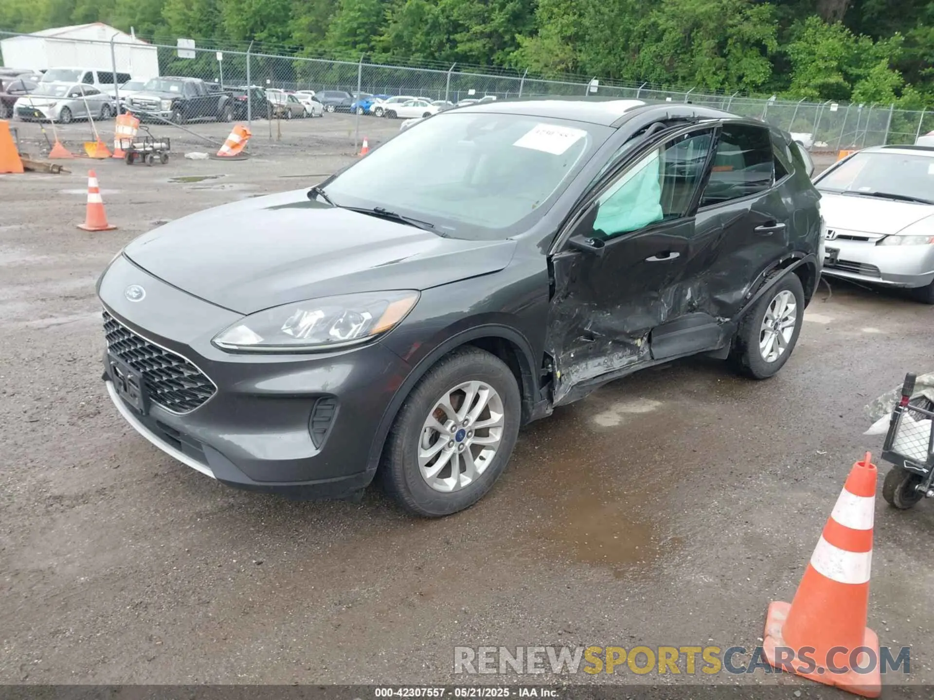 2 Photograph of a damaged car 1FMCU9G64LUA25167 FORD ESCAPE 2020