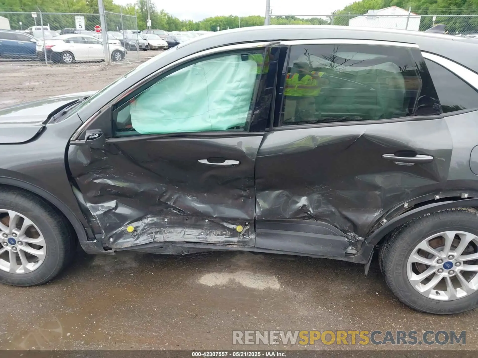 6 Photograph of a damaged car 1FMCU9G64LUA25167 FORD ESCAPE 2020