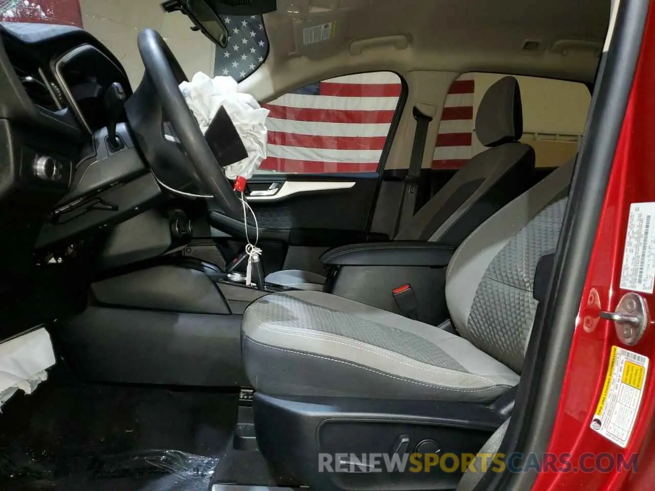 7 Photograph of a damaged car 1FMCU9G64LUA43782 FORD ESCAPE 2020