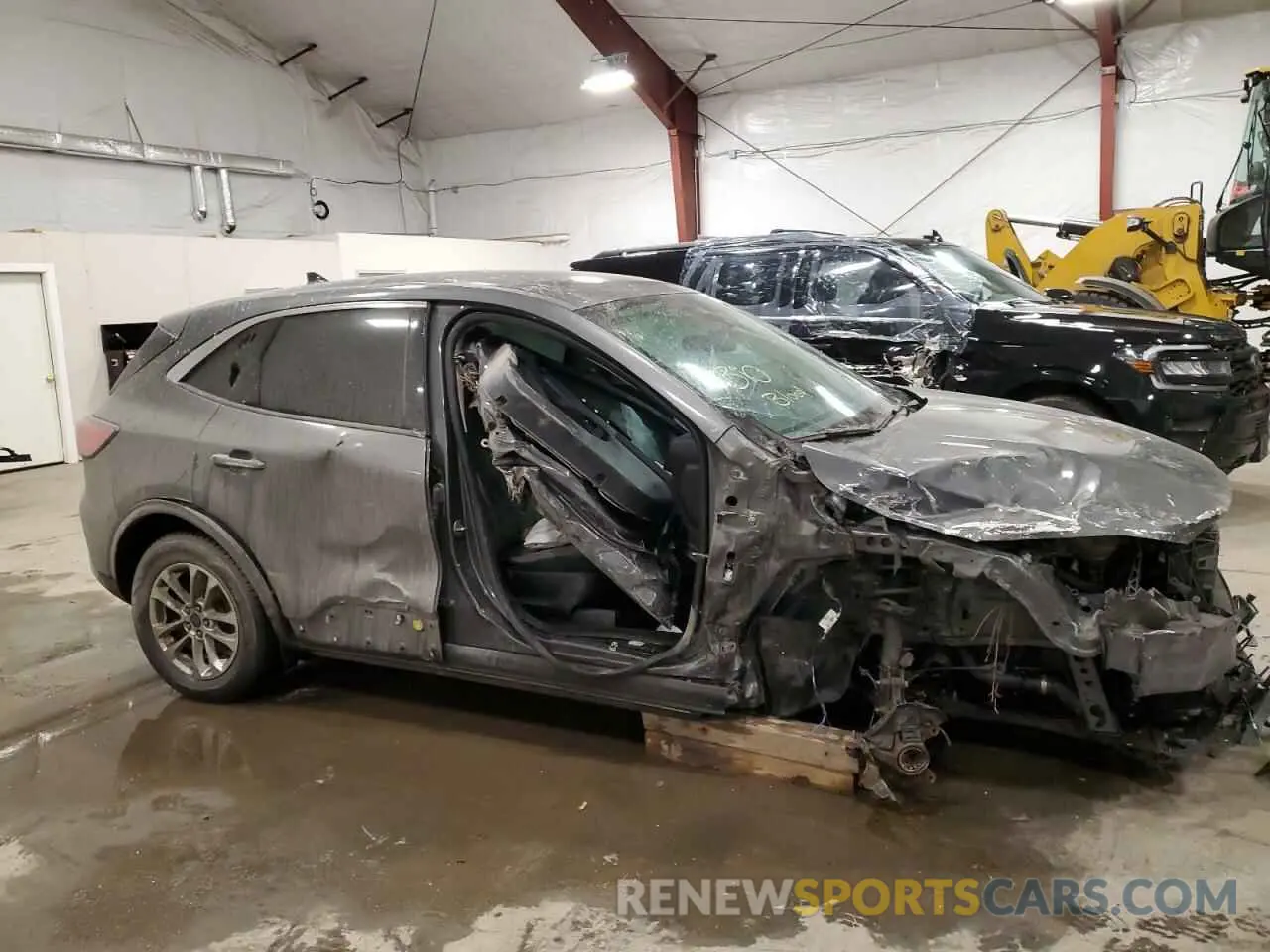 4 Photograph of a damaged car 1FMCU9G64LUA64700 FORD ESCAPE 2020