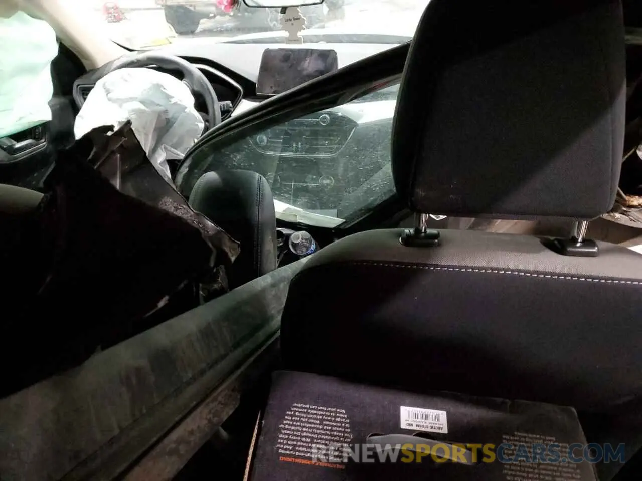 8 Photograph of a damaged car 1FMCU9G64LUA64700 FORD ESCAPE 2020
