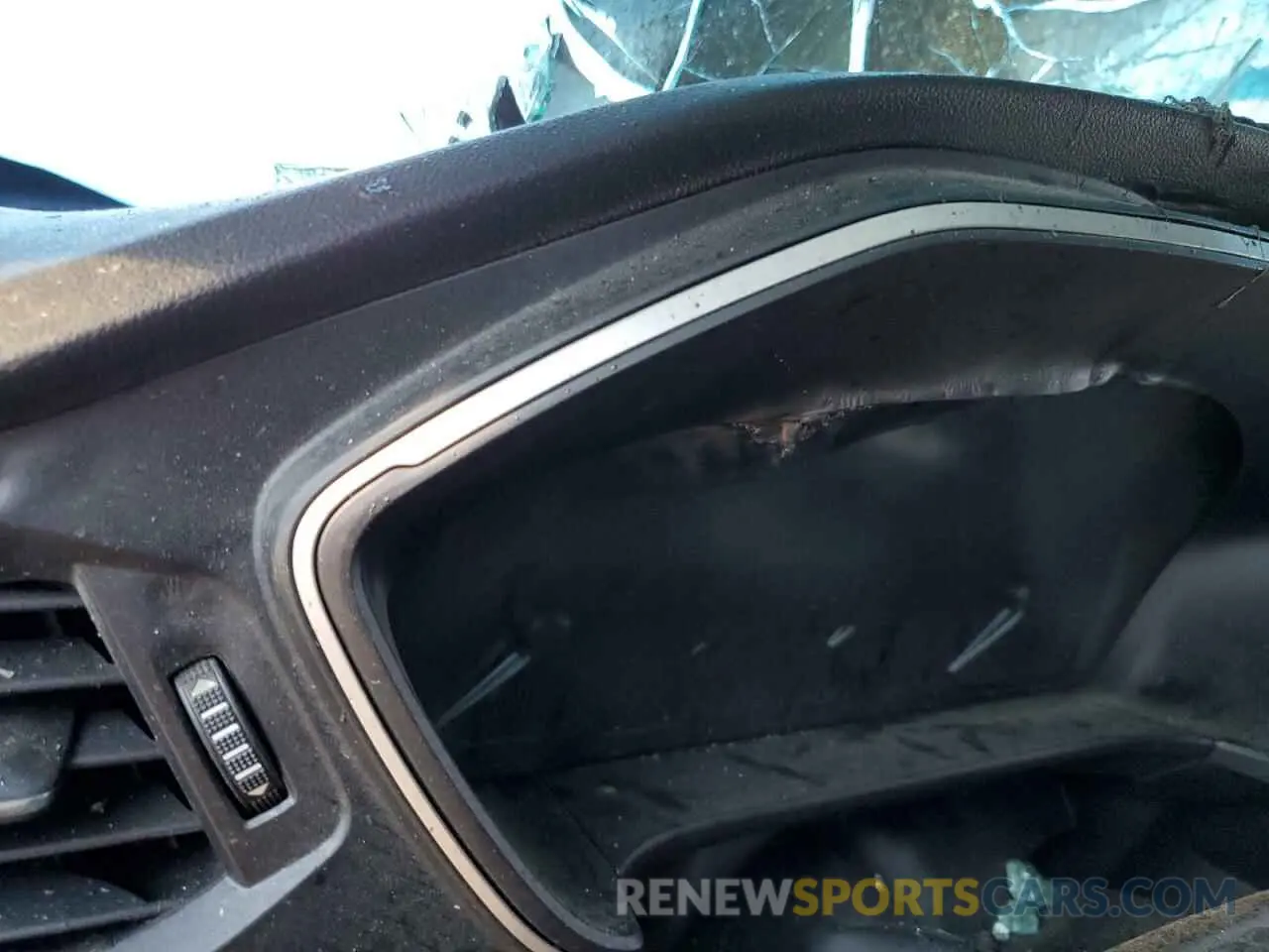 9 Photograph of a damaged car 1FMCU9G64LUA95347 FORD ESCAPE 2020