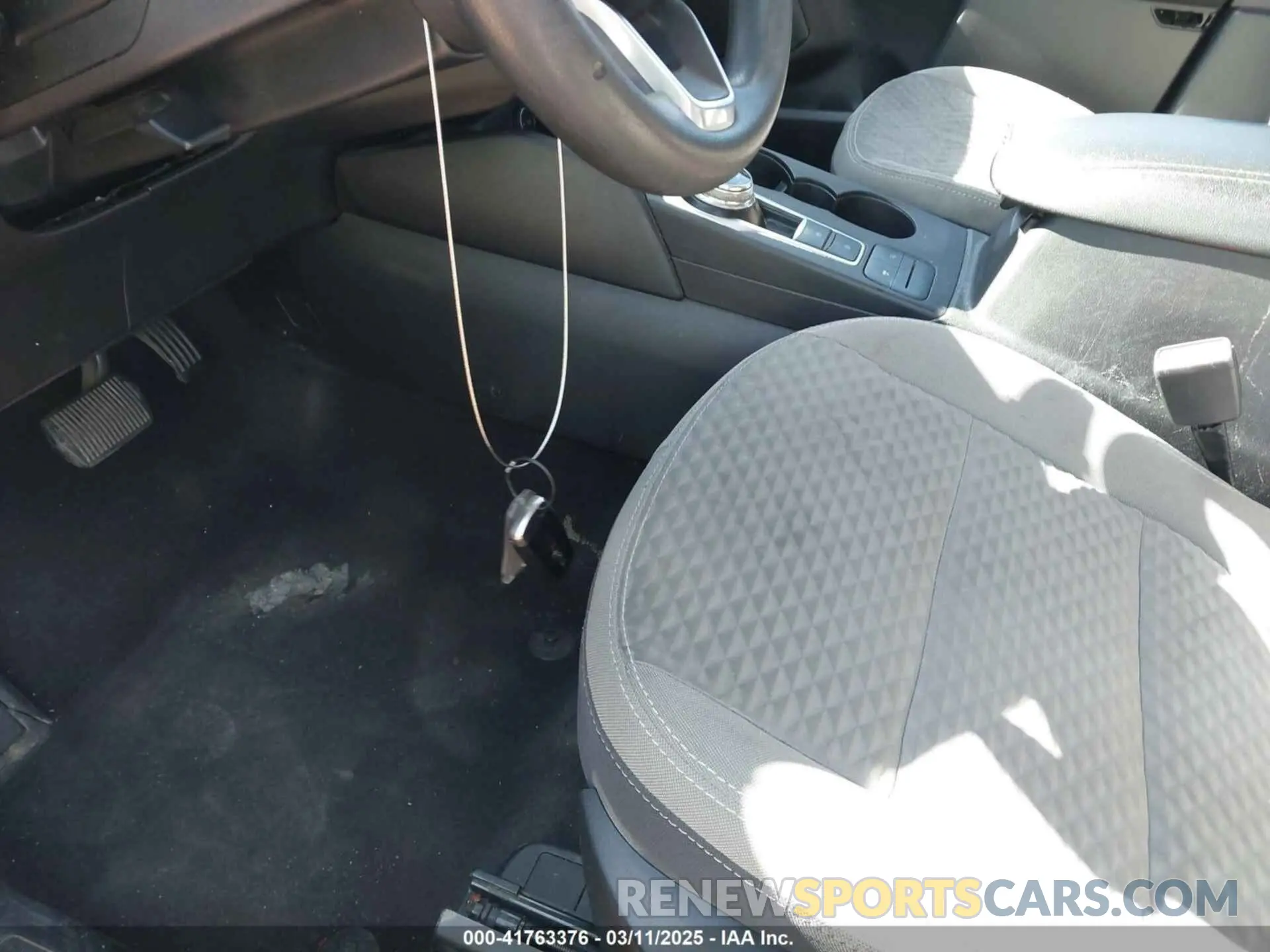 11 Photograph of a damaged car 1FMCU9G64LUB00871 FORD ESCAPE 2020