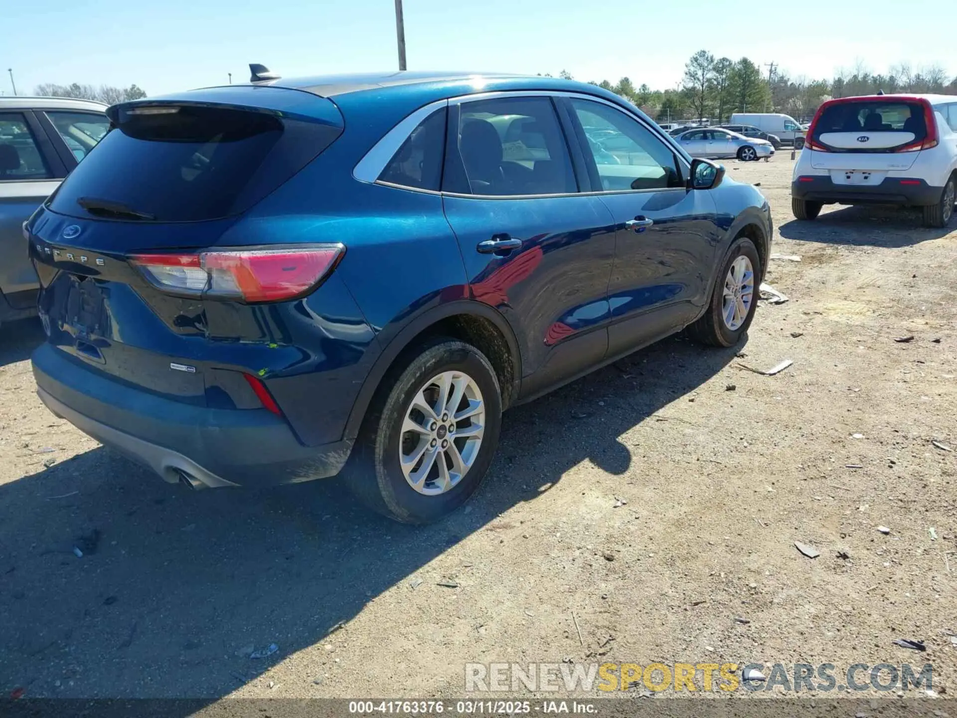 4 Photograph of a damaged car 1FMCU9G64LUB00871 FORD ESCAPE 2020