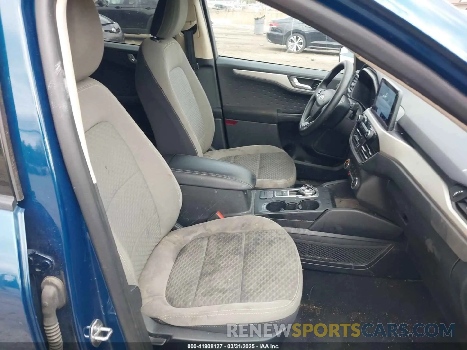 5 Photograph of a damaged car 1FMCU9G64LUC50432 FORD ESCAPE 2020