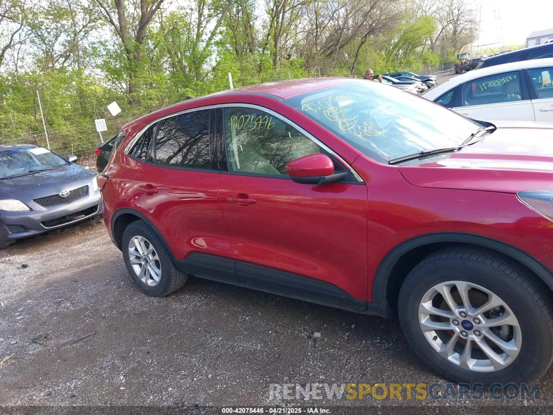 13 Photograph of a damaged car 1FMCU9G64LUC69806 FORD ESCAPE 2020