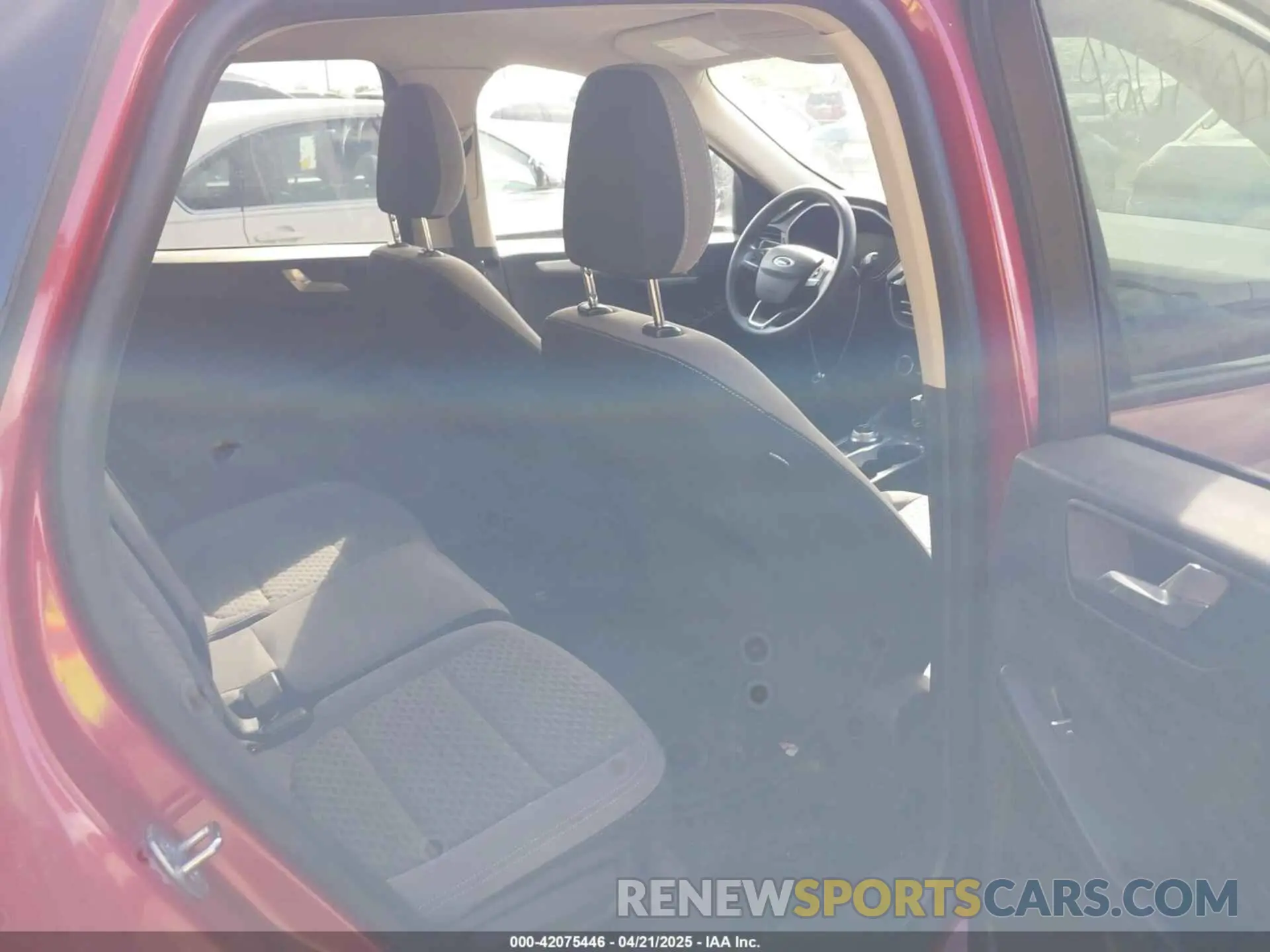 8 Photograph of a damaged car 1FMCU9G64LUC69806 FORD ESCAPE 2020
