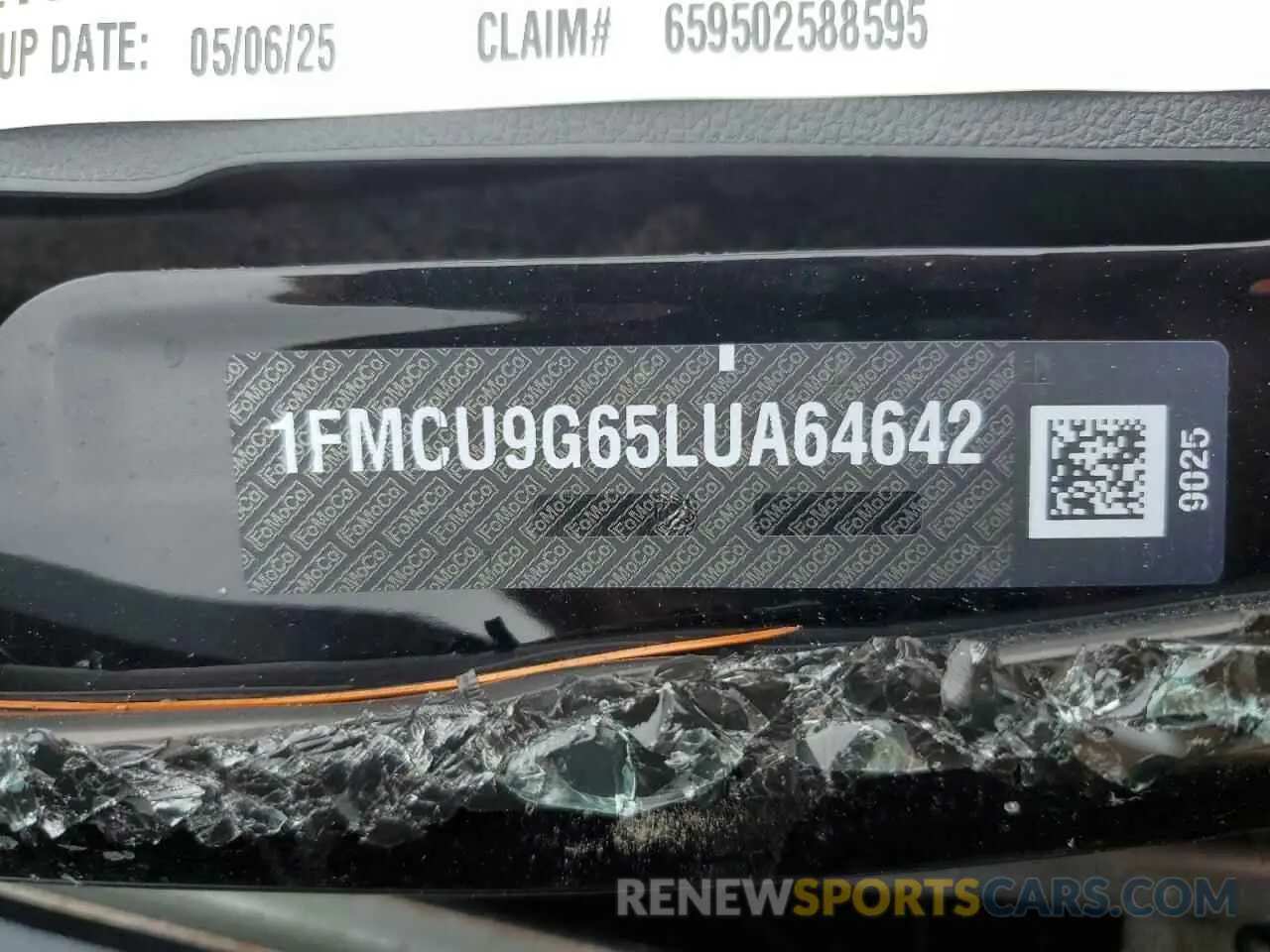 12 Photograph of a damaged car 1FMCU9G65LUA64642 FORD ESCAPE 2020