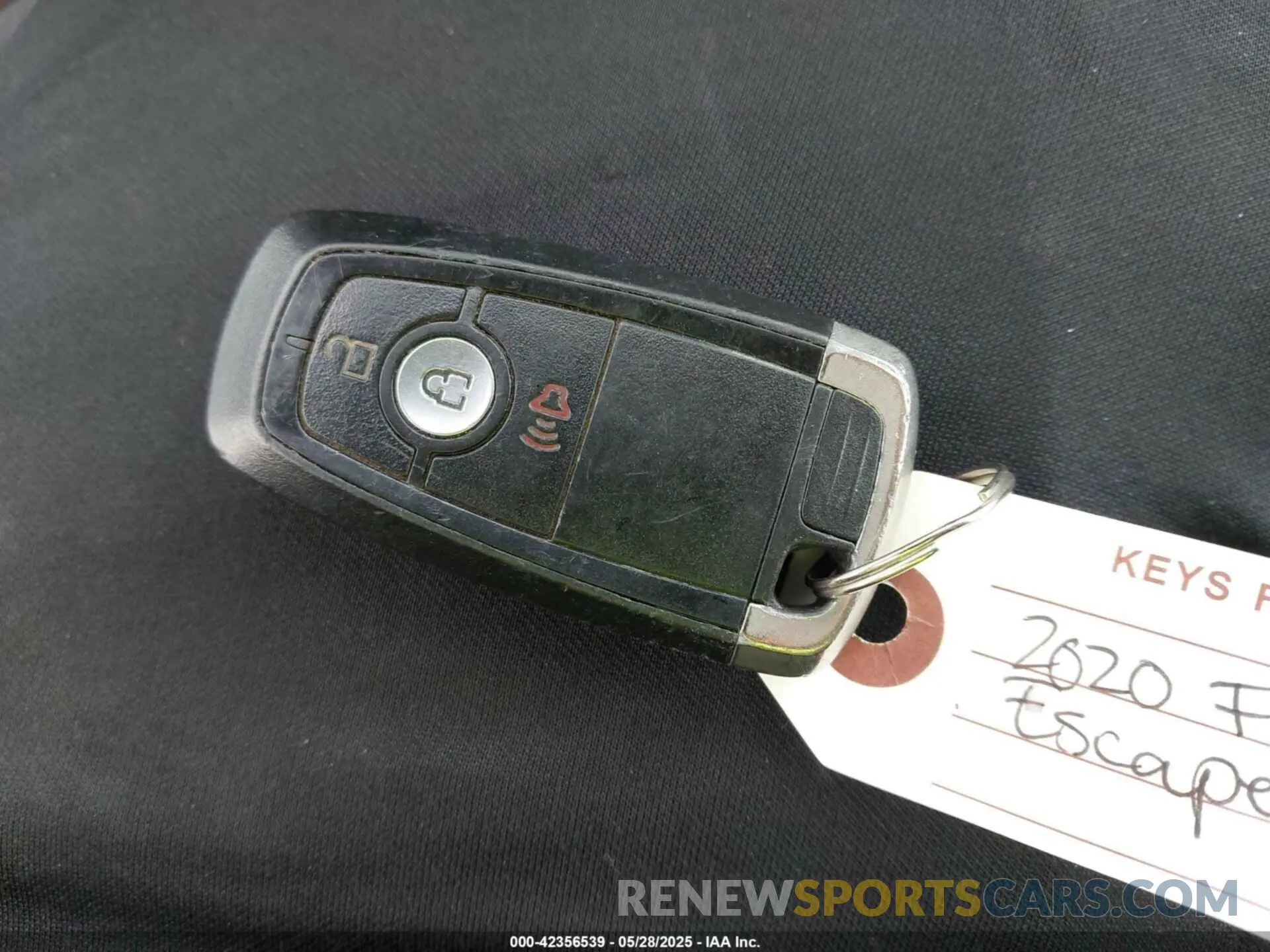 11 Photograph of a damaged car 1FMCU9G65LUA84132 FORD ESCAPE 2020